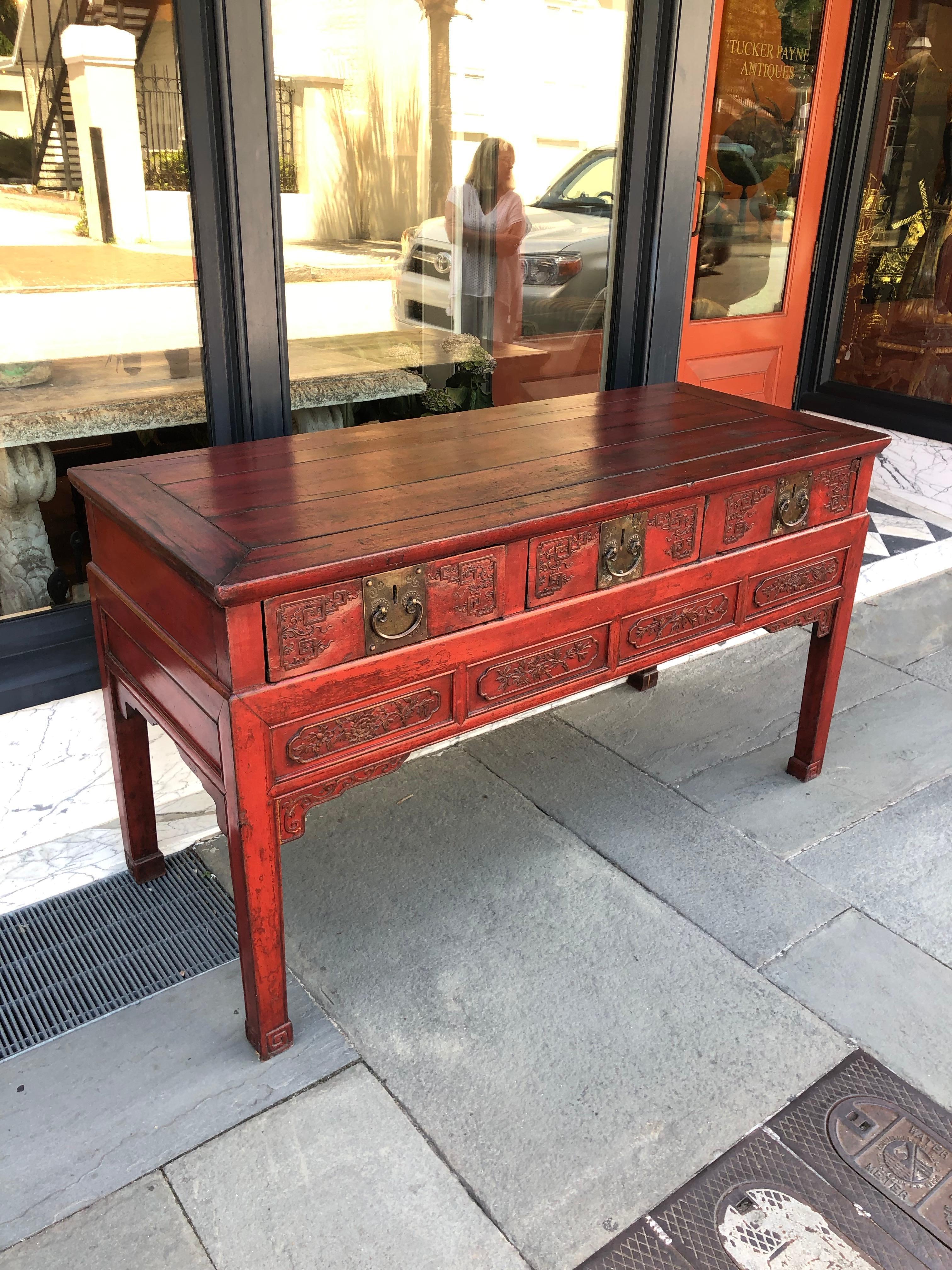 Chinese Export Mid-19th Century Server or Sideboard with 3 Drawers and Carved Details in Drawer For Sale