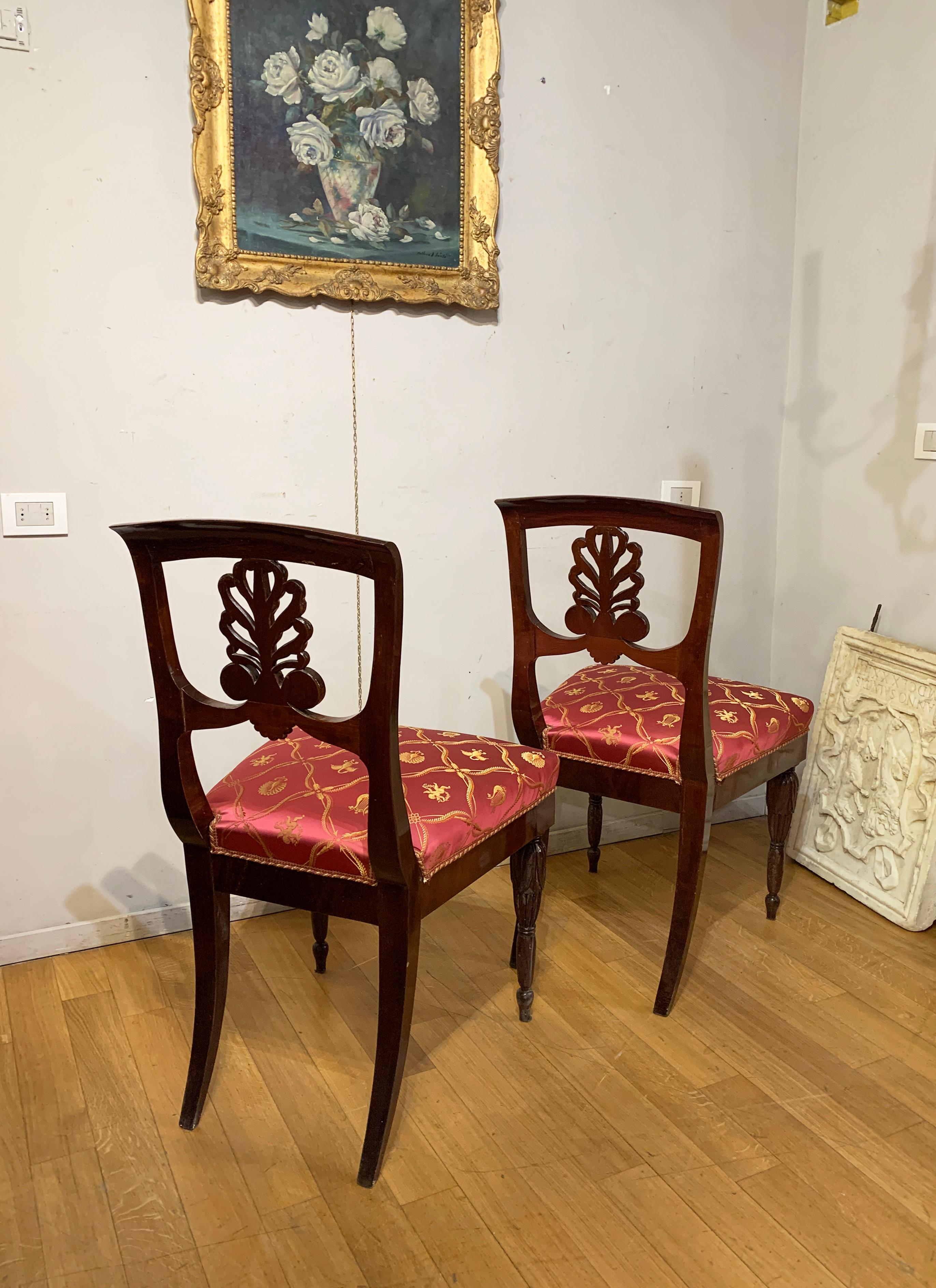 19th Century MILIEU DU 19e SIÈCLE ENSEMBLE DE HUIT CHAISES EMPIRE  en vente