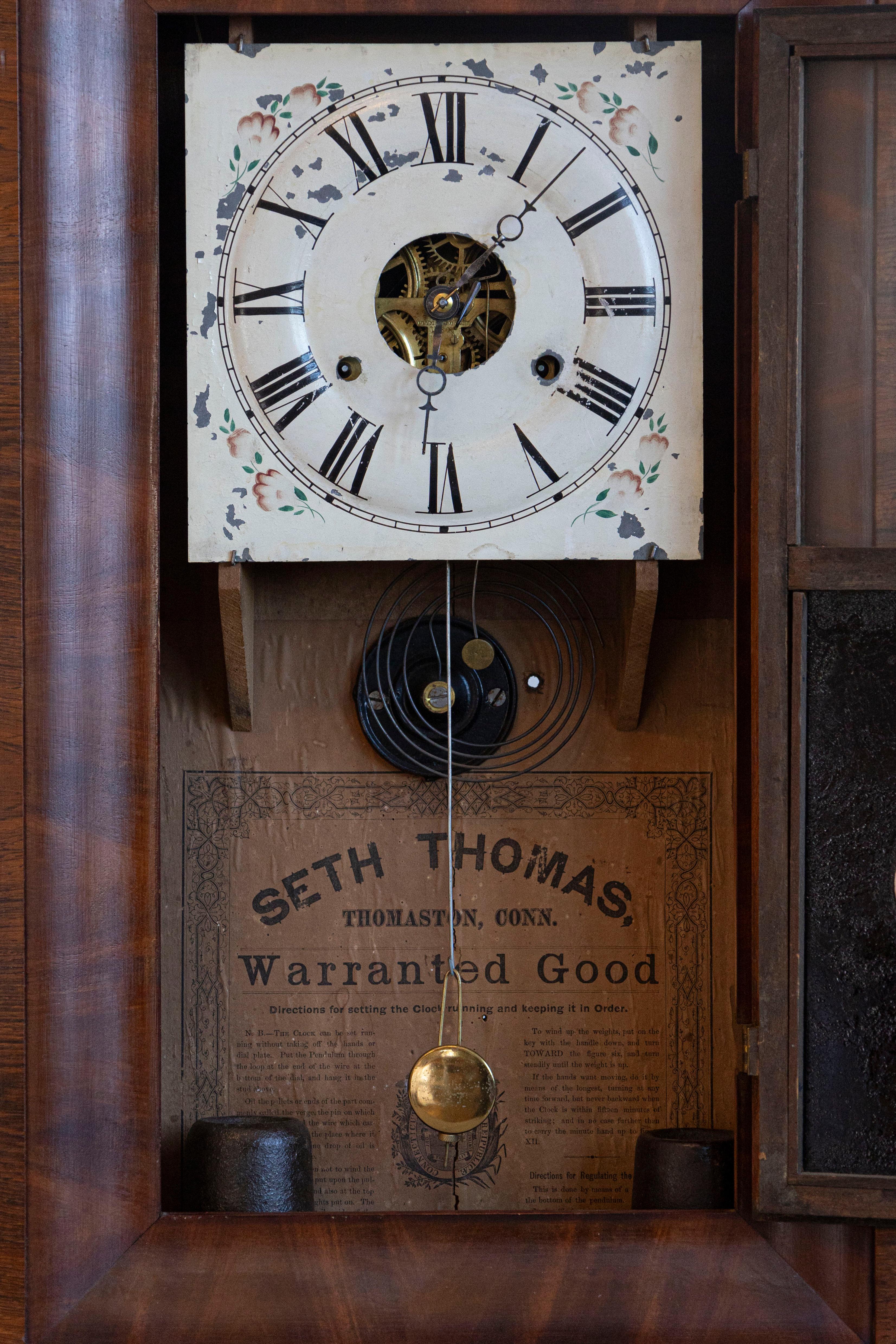 Metal Mid-19th Century Seth Thomas Ogee Shelf Clock For Sale