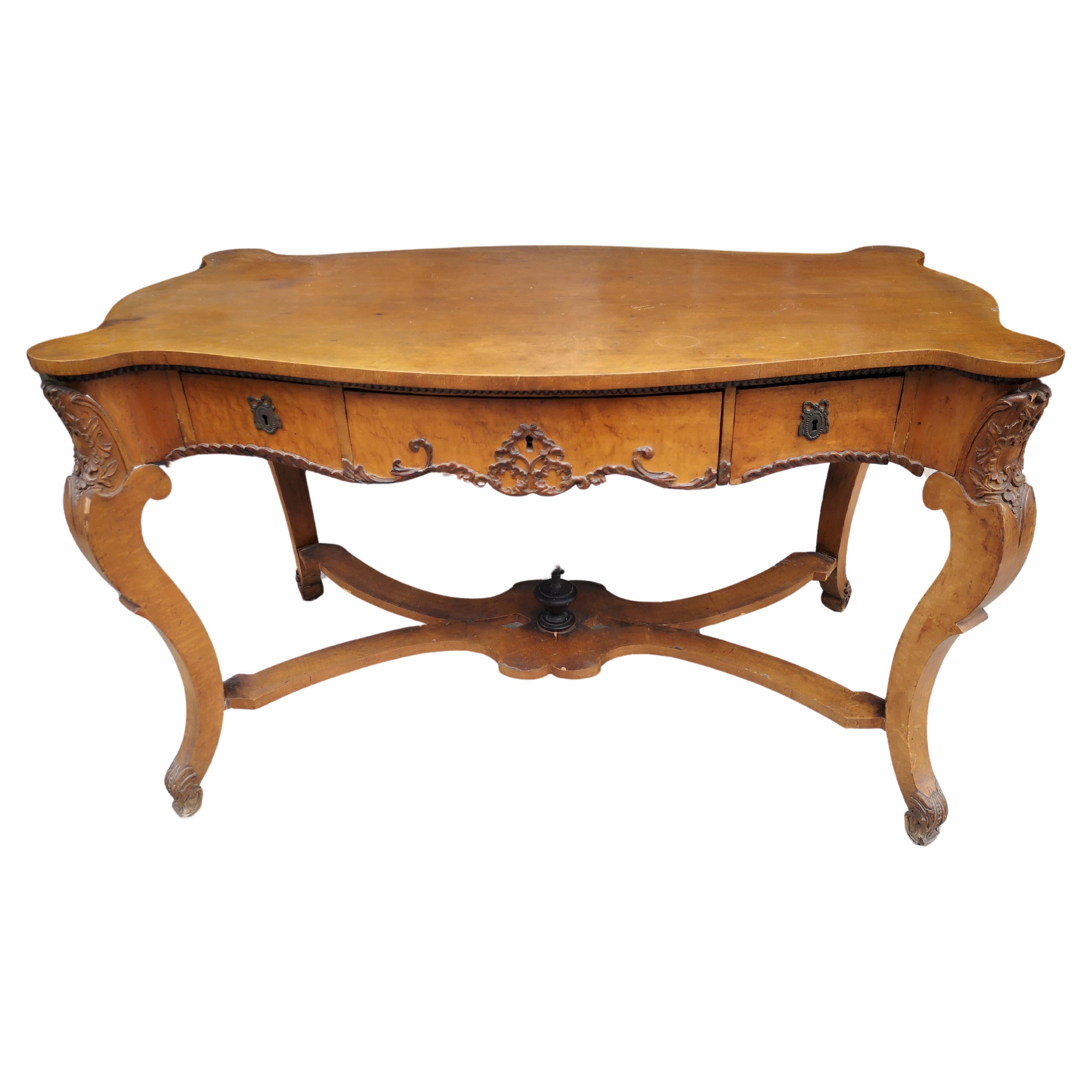 Mid-19th century Sicilian console in walnut and maple and relief sculptures in vendita