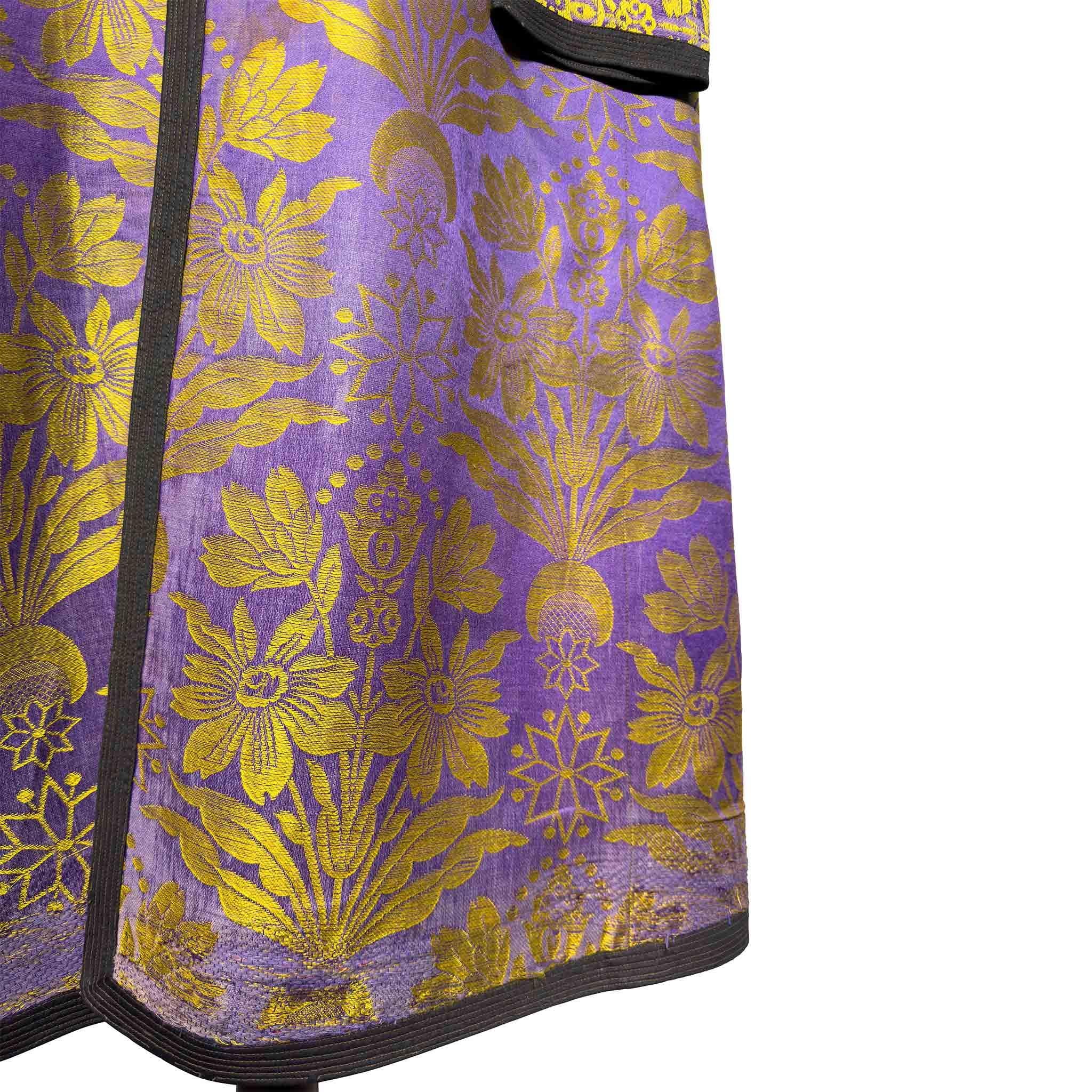 Vestaglia in broccato di seta della metà del XIX secolo in vendita 3