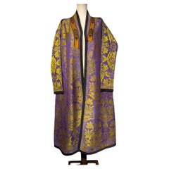 Vestaglia in broccato di seta della metà del XIX secolo