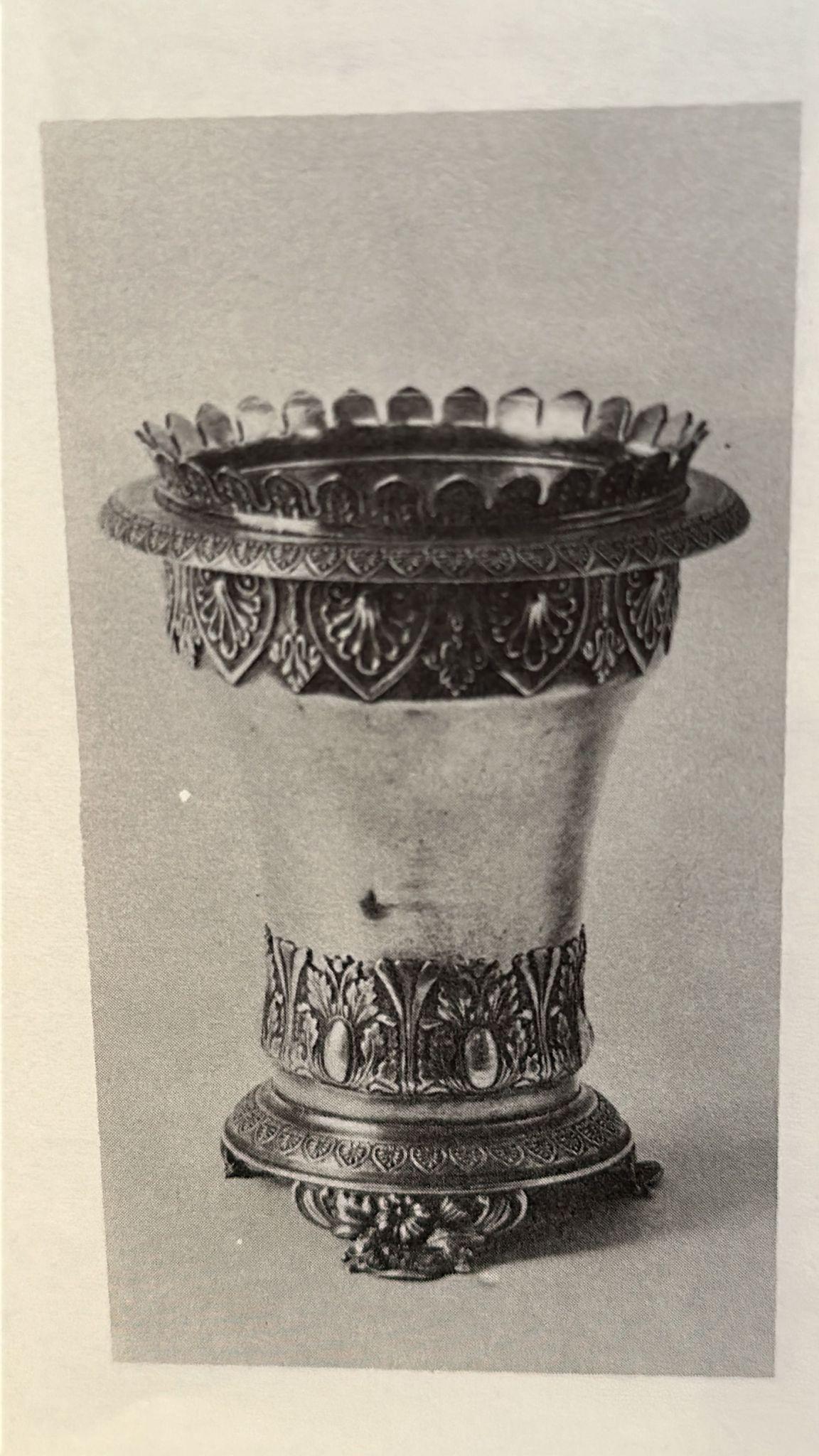 Mid-19th Century Silver Vase Owned and Marked by a Jewish Family  For Sale 8