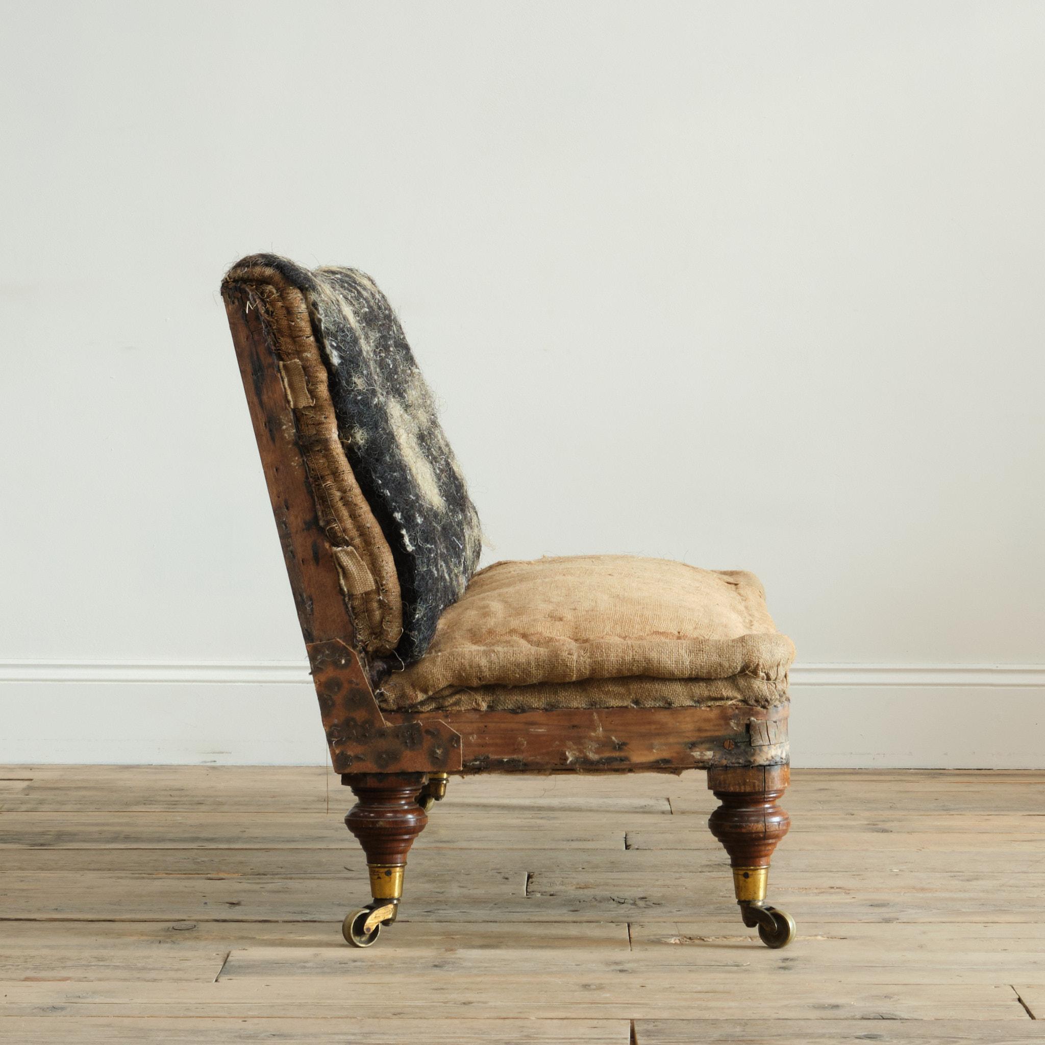 English Mid 19th Century Slipper Sofa c1860 For Sale