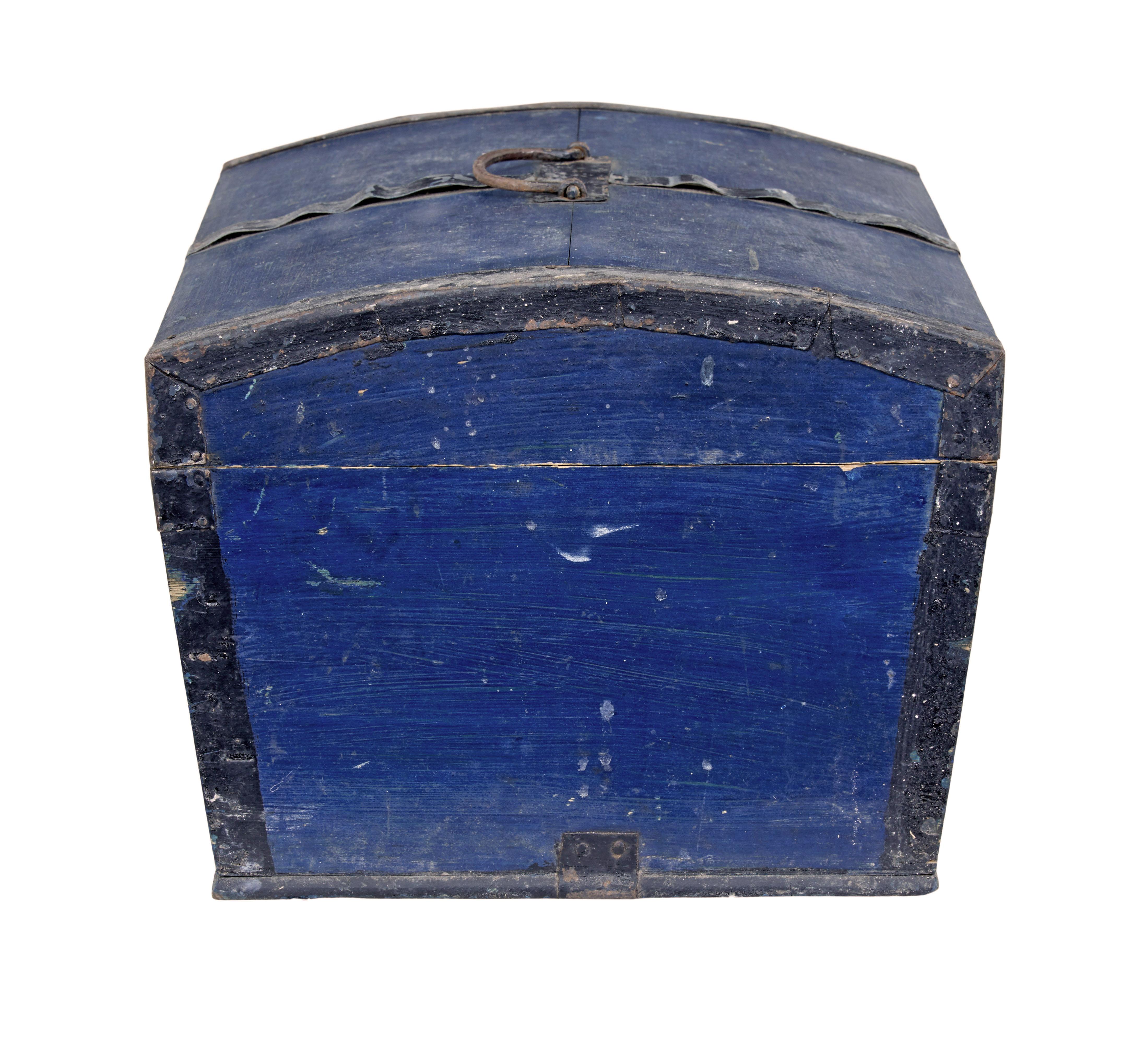 Hand-Crafted Mid-19th Century Small Swedish Dome Top Box For Sale