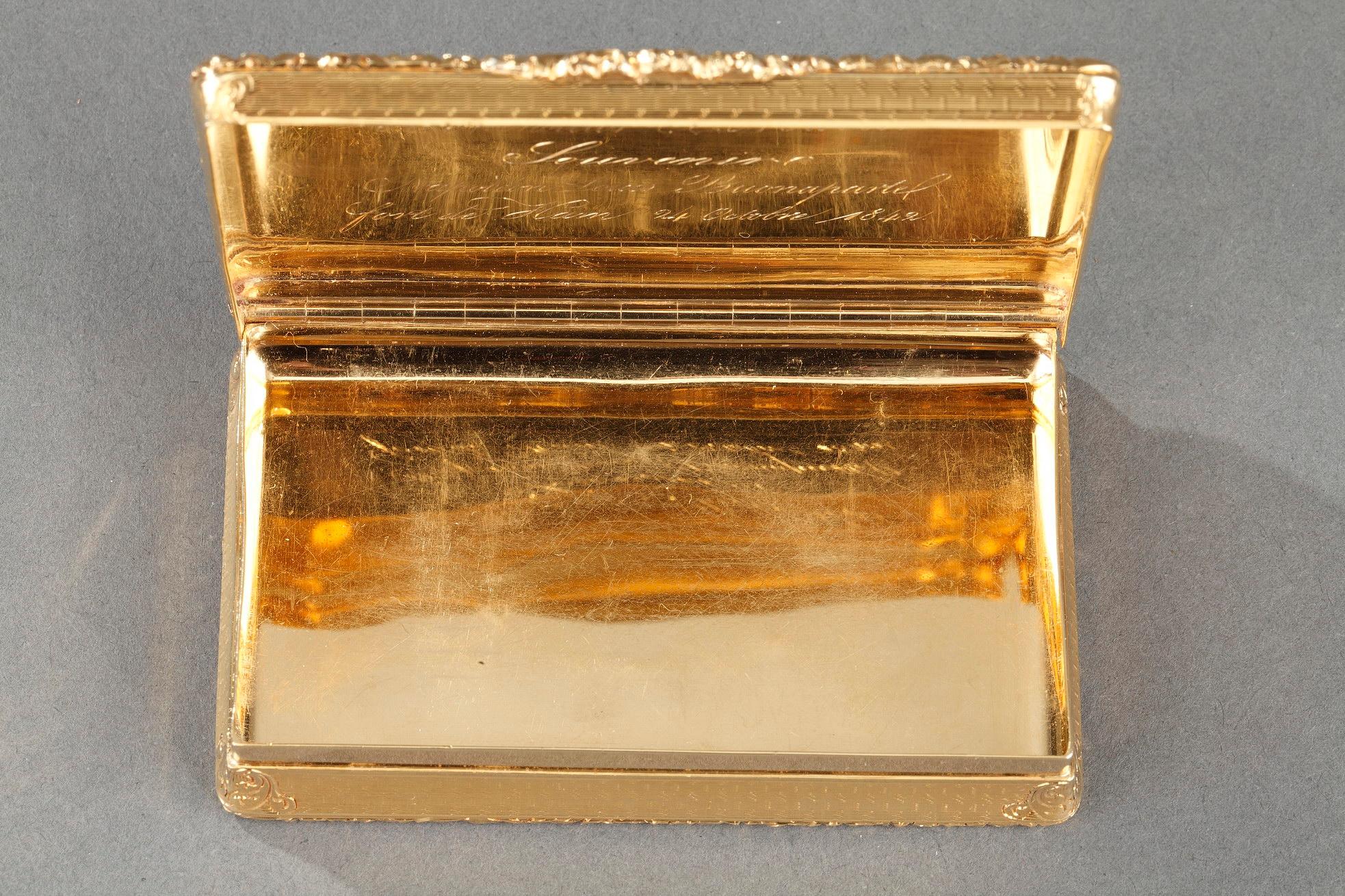 Mid-19th Century Snuff Box with Napoleon Bonaparte Medallion For Sale 3