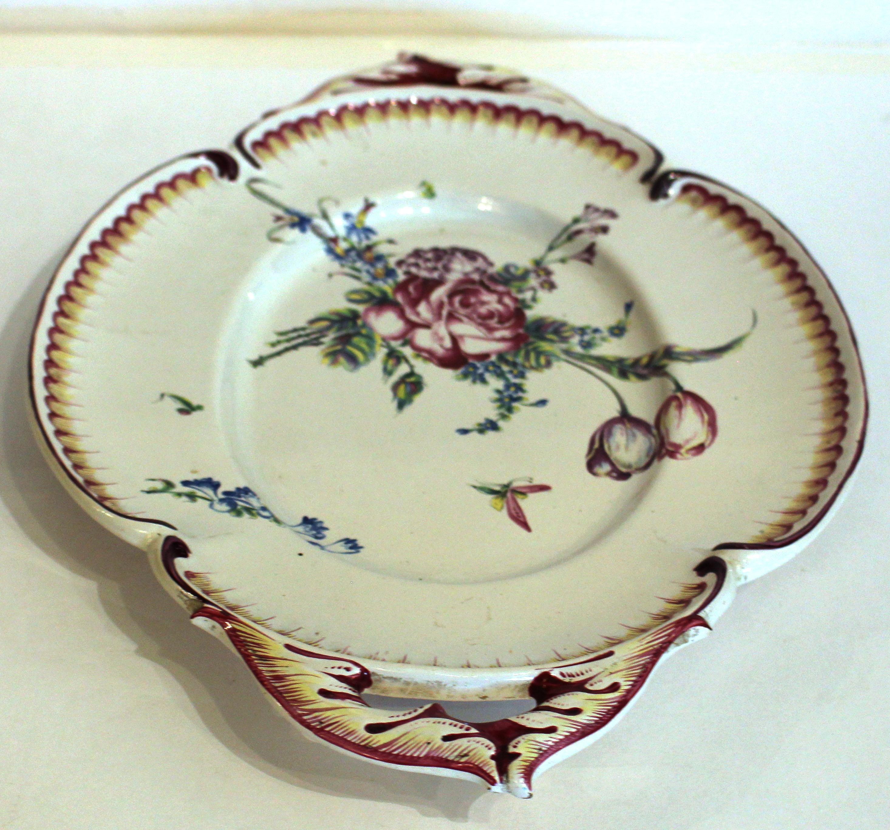 Mid-19th Century Soup Tureen and Underplate For Sale 3