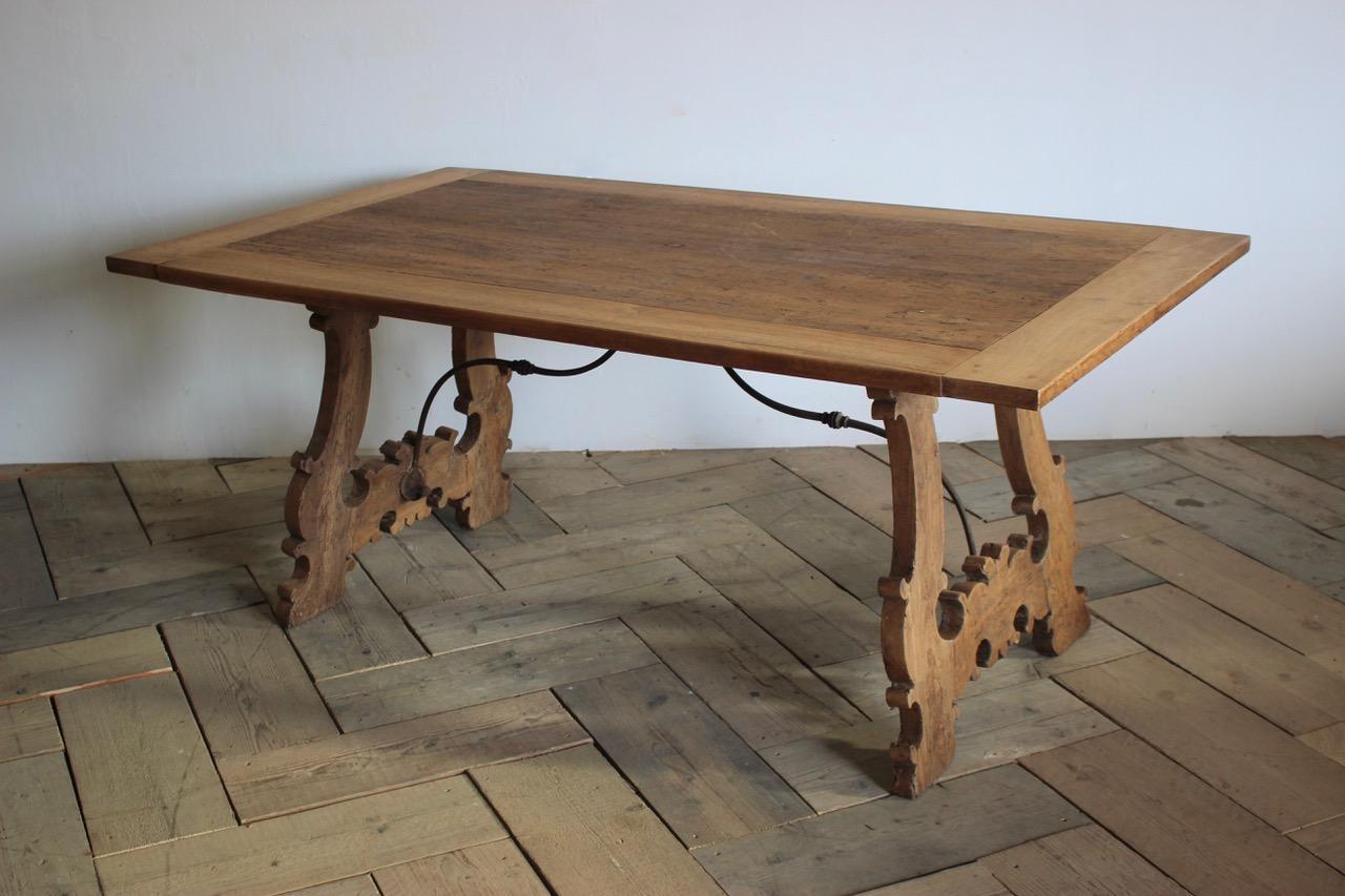 Mid-19th Century Spanish Walnut Table (Gebleicht)