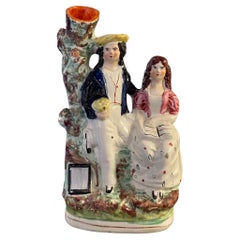 Figurine d'un couple écossais du milieu du 19e siècle, Staffordshire