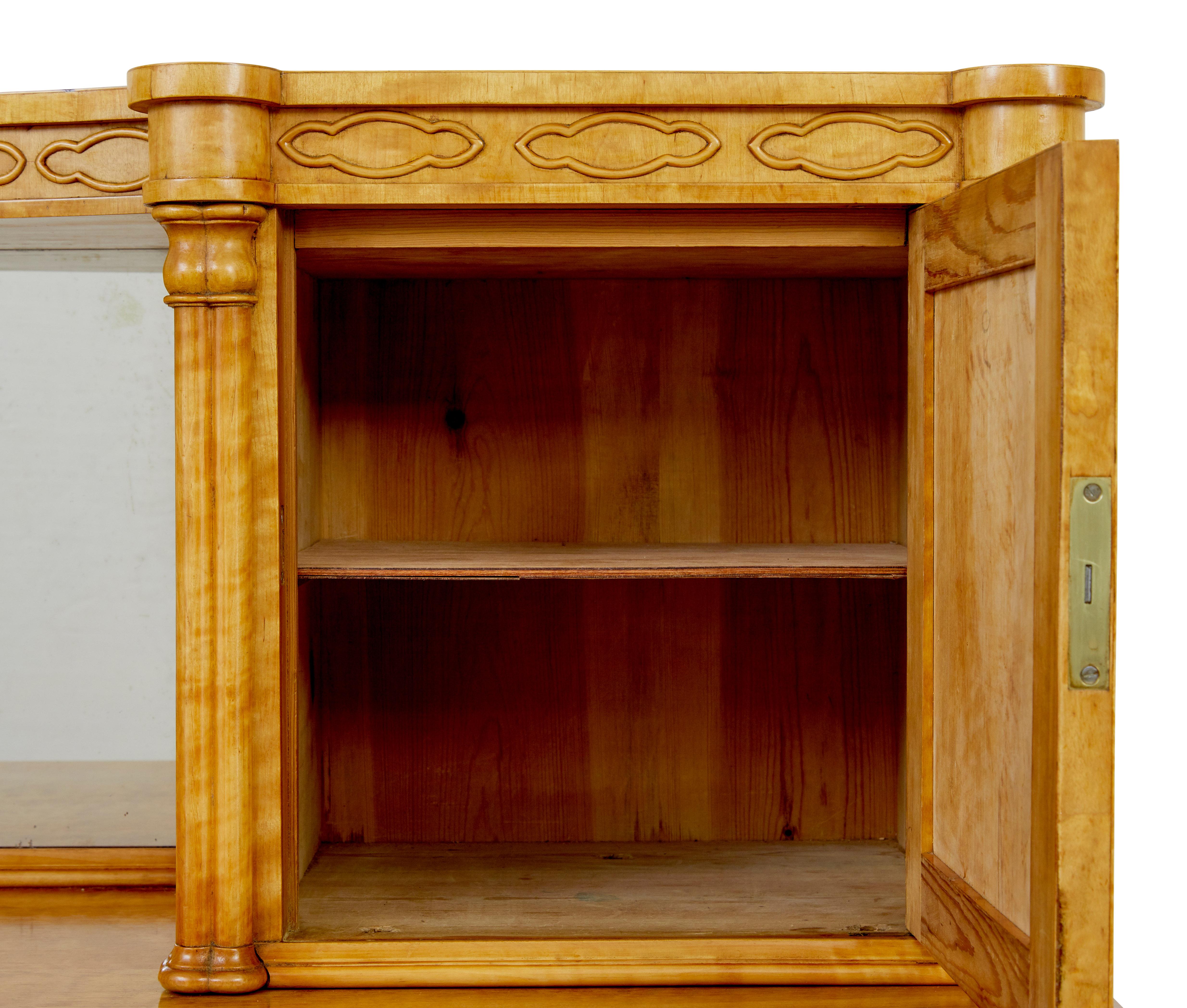 Credenza buffet svedese in betulla della metà del XIX secolo in vendita 3