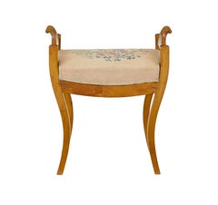 Sgabello impero svedese in betulla della metà del XIX secolo