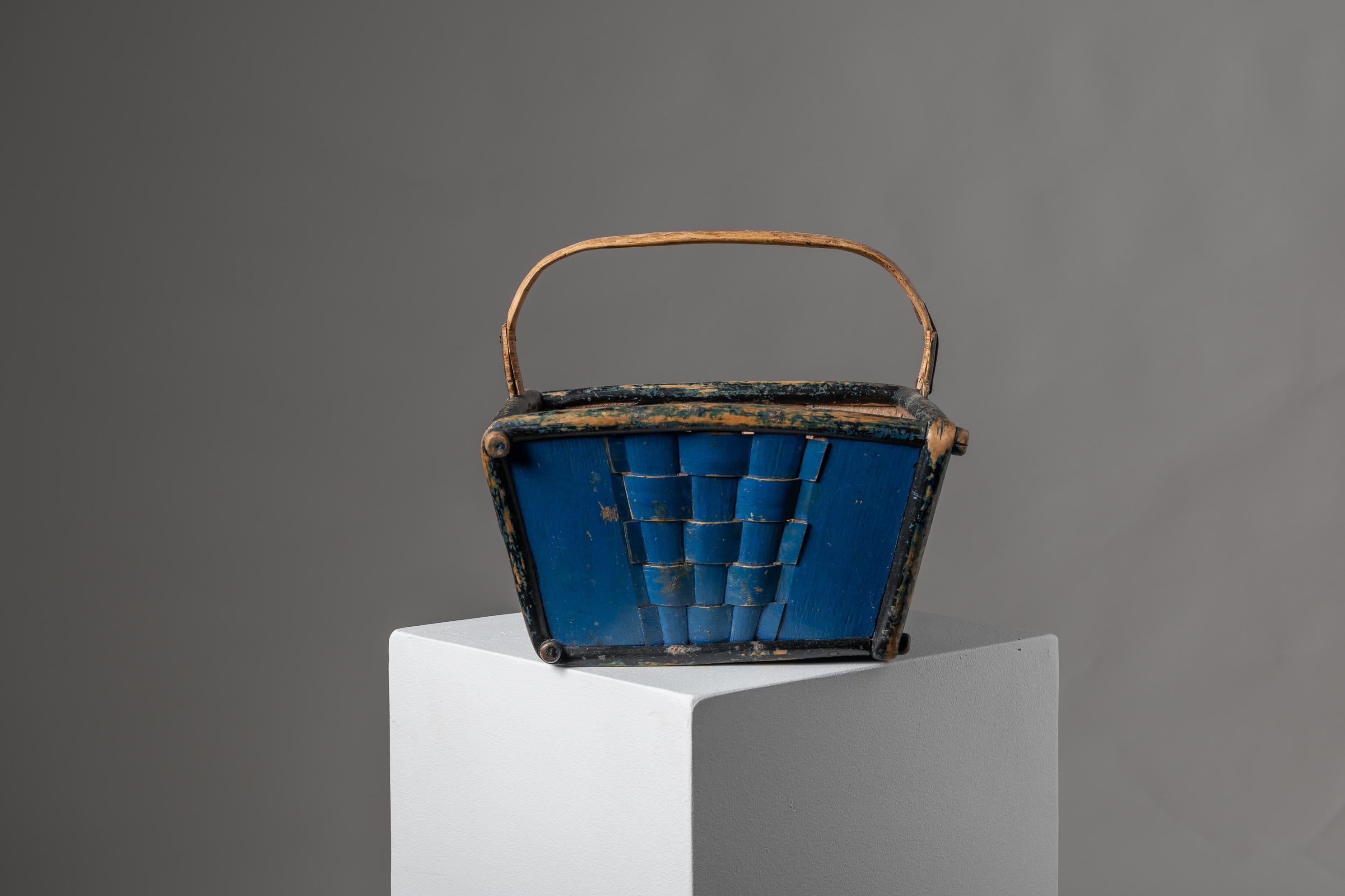 Mid 19th Century Swedish Blue Folk Art Pine Basket 2