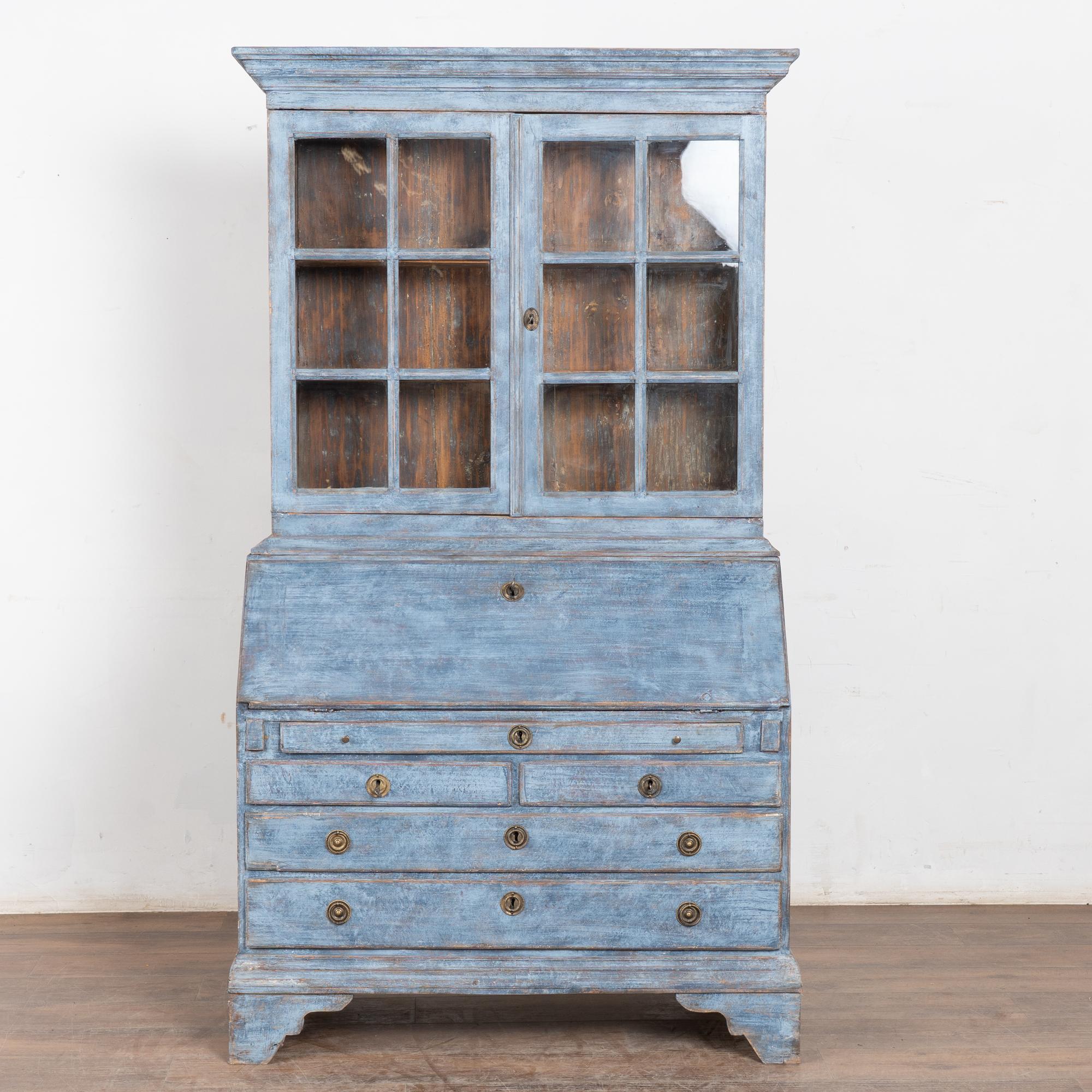 Segreteria svedese in pino dipinto di blu della metà del XIX secolo in vendita 2