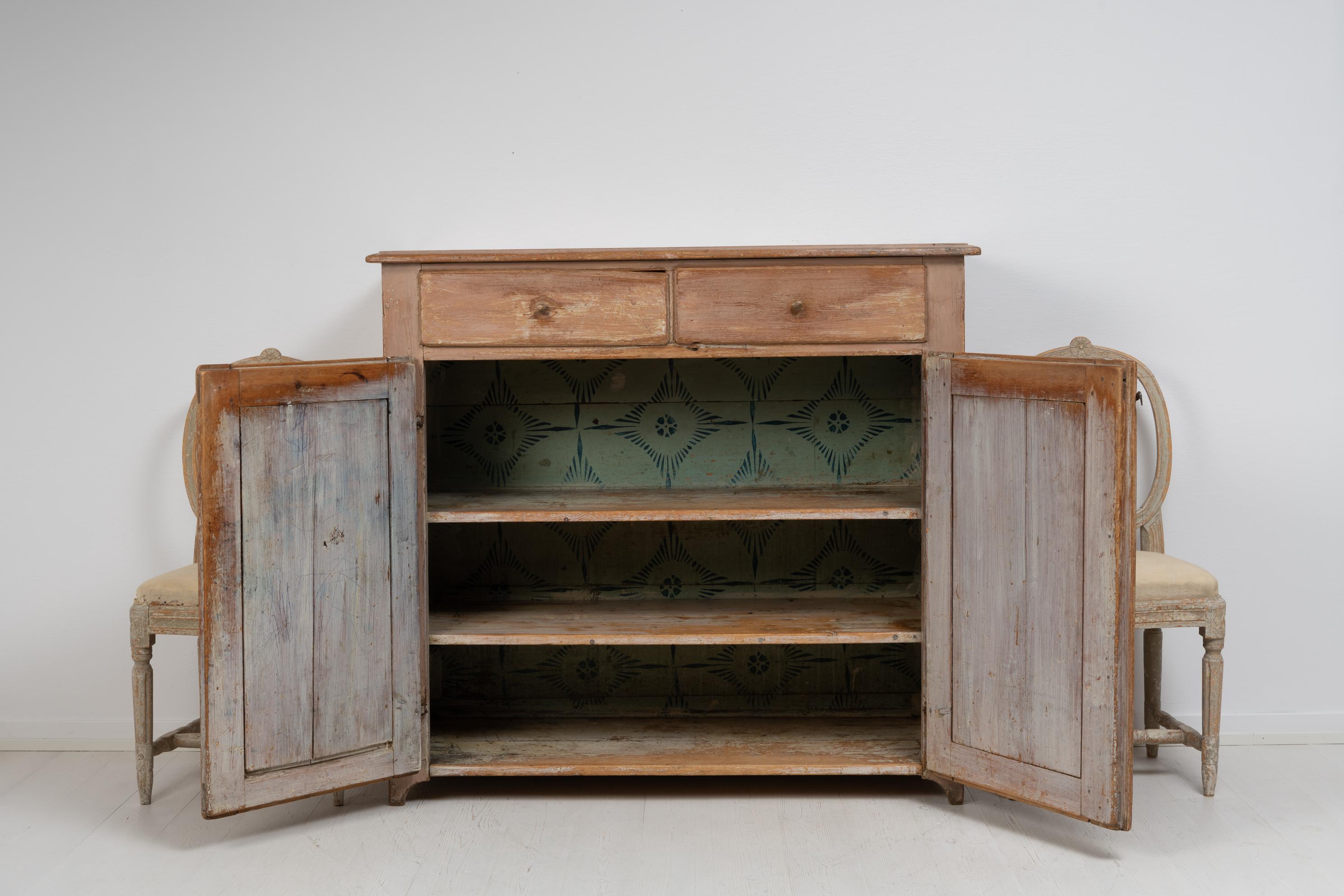 Mid 19th Century Swedish Country Home Sideboard In Good Condition For Sale In Kramfors, SE