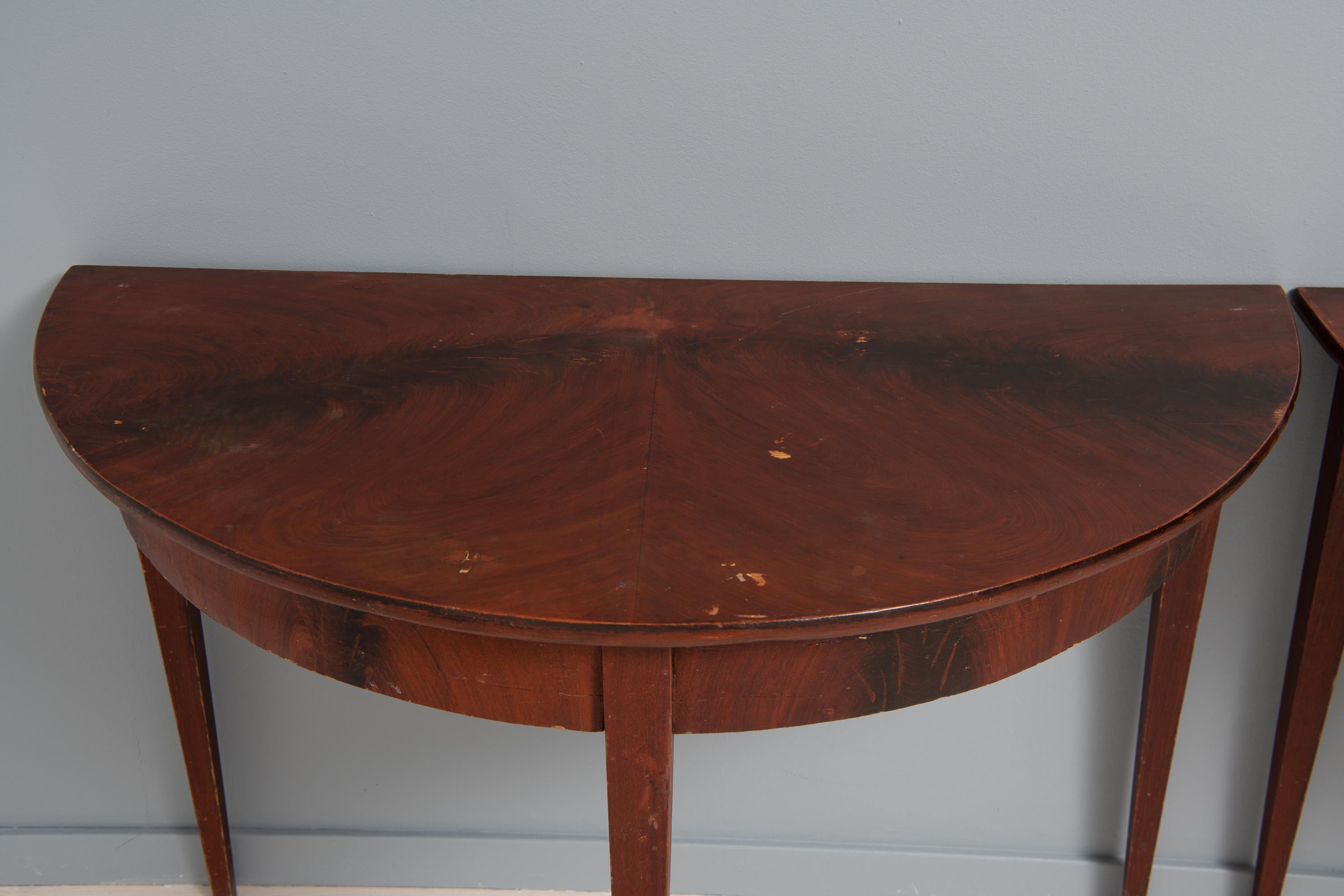 Mid 19th Century Swedish Gustavian Style Demi Lune Table For Sale 1