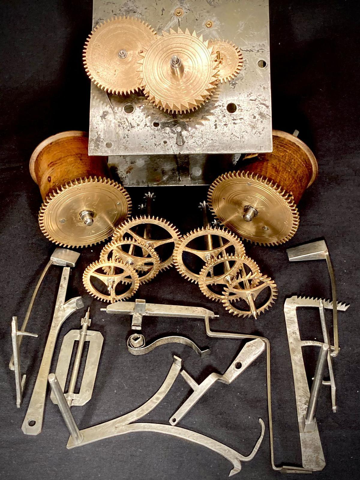 Horloge suédoise Mora Clocks du milieu du 19e siècle avec affichage de la date, vers 1850 en vente 6