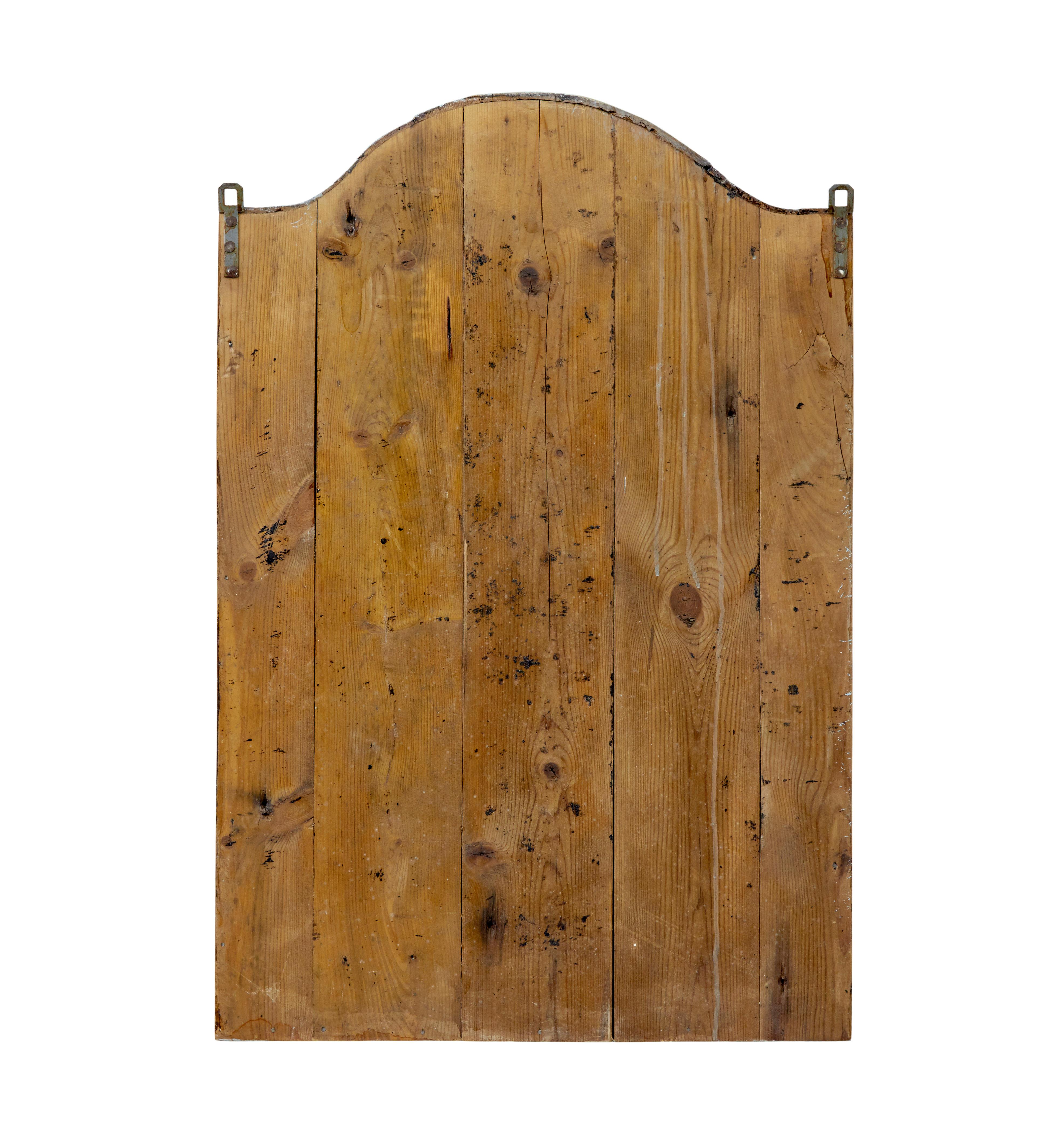 Mid 19th century Swedish painted pine wall cupboard In Good Condition In Debenham, Suffolk