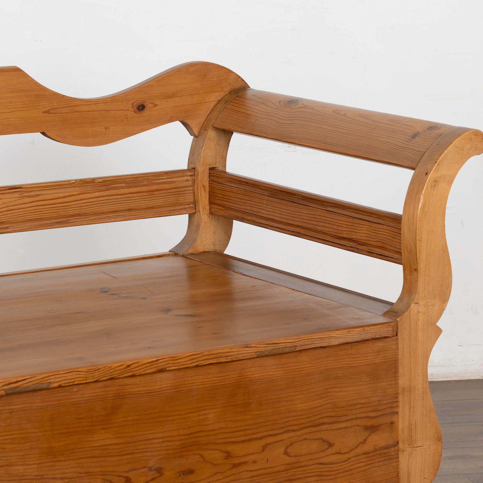 Mid 19th Century Swedish Small Pine Bench with Storage For Sale 4