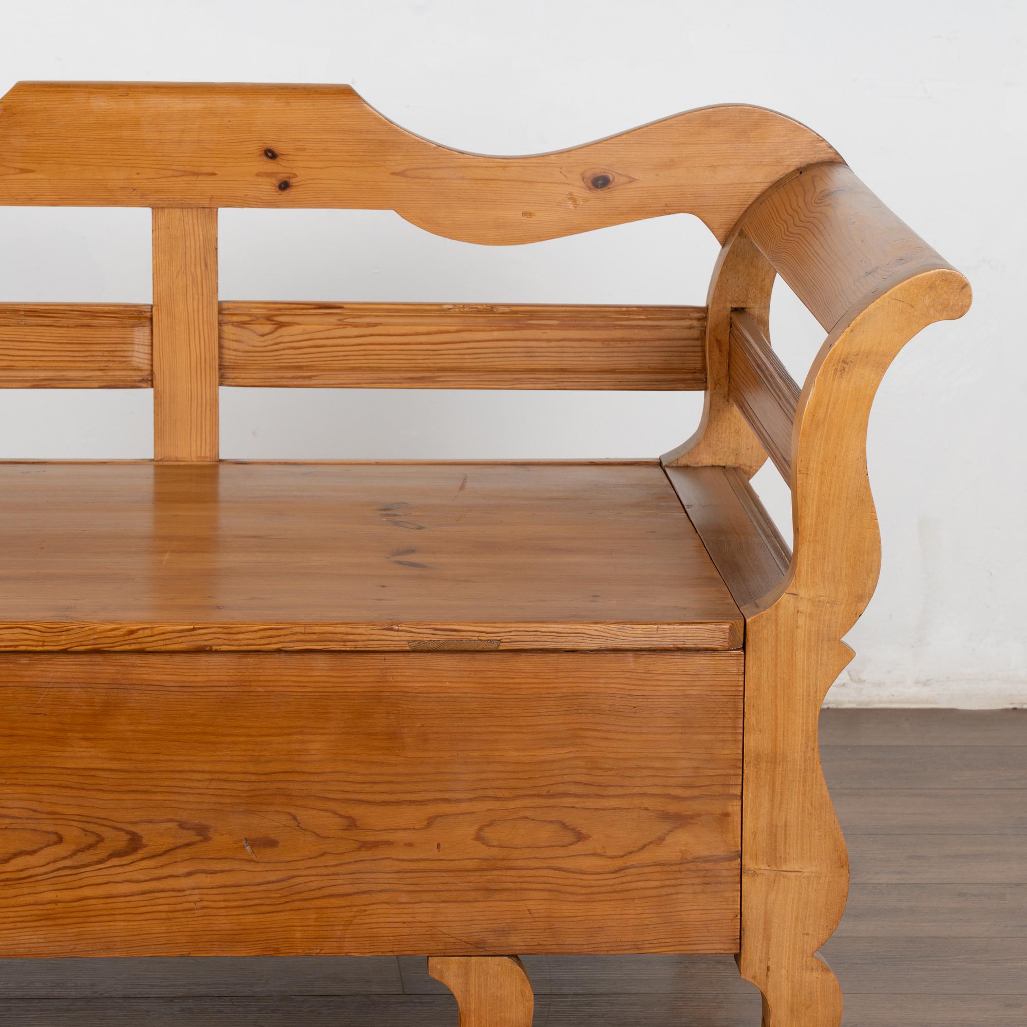 Mid 19th Century Swedish Small Pine Bench with Storage For Sale 5