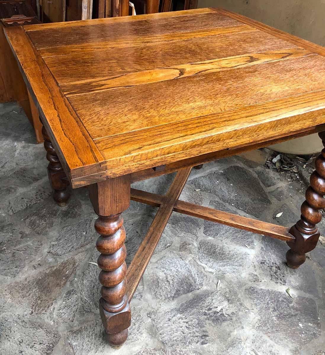 Mid-19th Century Table Oak Extendable Pull-Out Table Brown Tuscany Dining Table 1