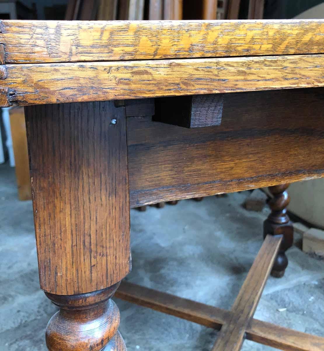 Mid-19th Century Table Oak Extendable Pull-Out Table Brown Tuscany Dining Table 2