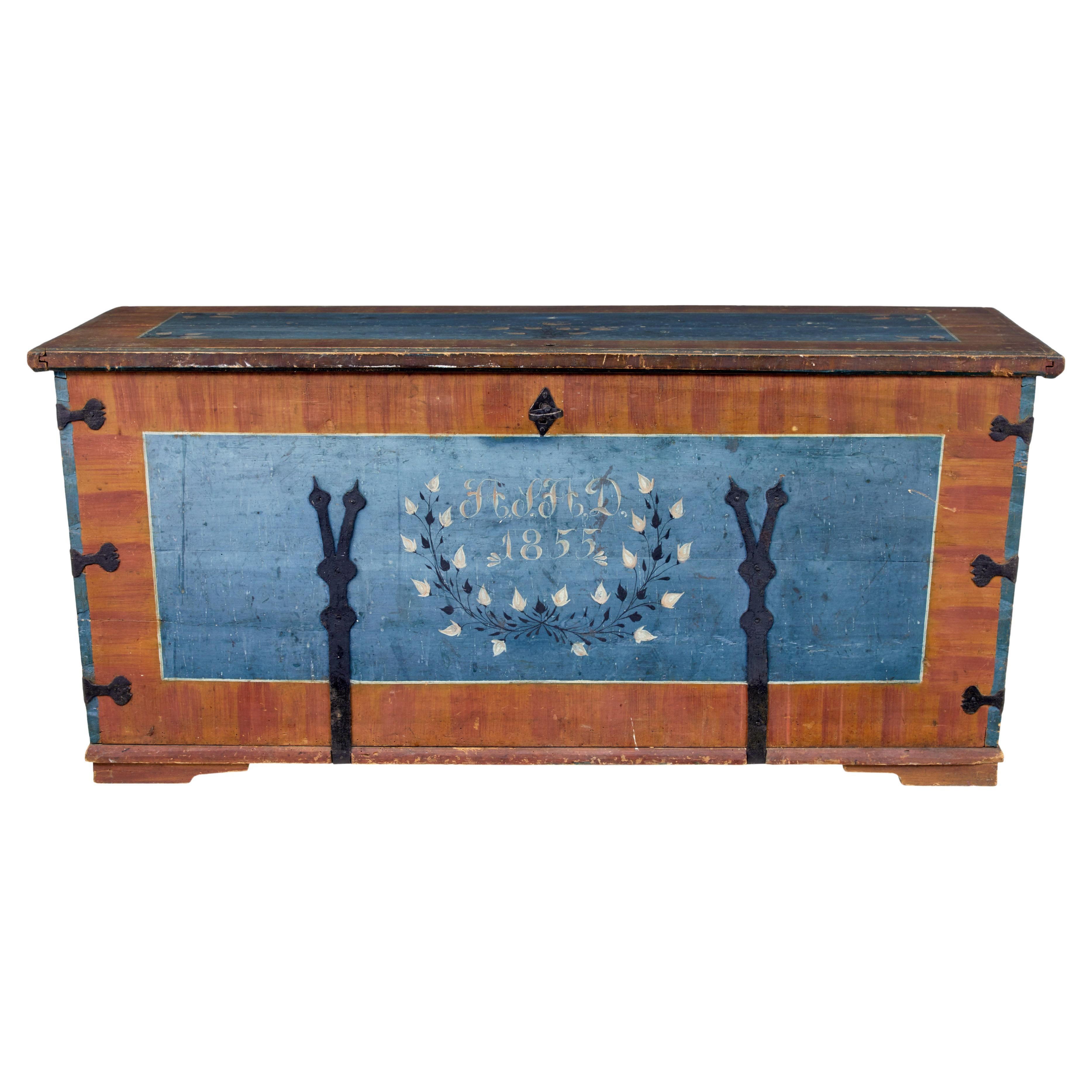 Mid 19th century traditional Swedish painted coffer For Sale