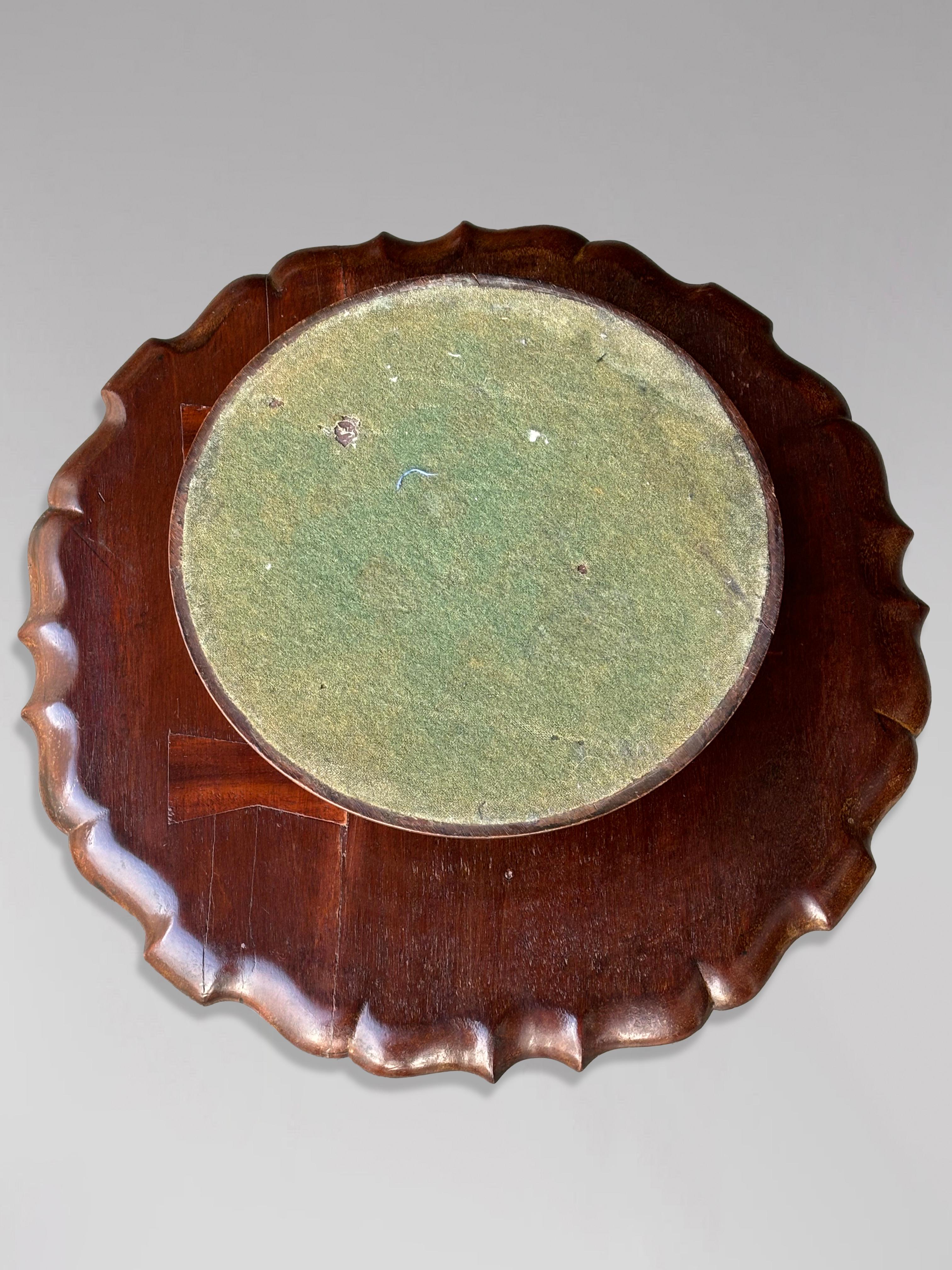 Lazy Susan à deux niveaux en acajou du milieu du 19e siècle Bon état - En vente à Petworth,West Sussex, GB
