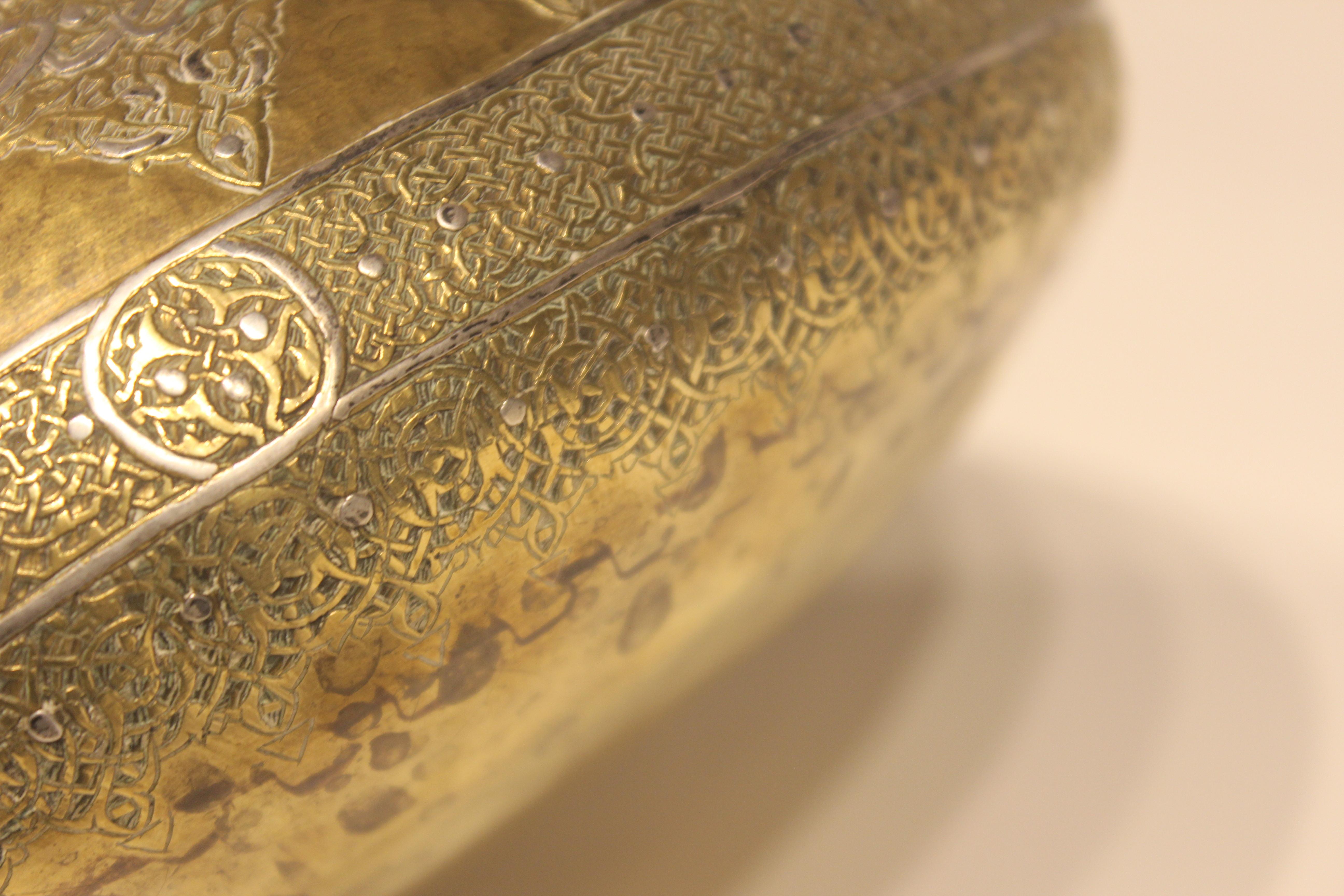 Unknown Mid-19th Century Unusual Mamluk Brass Filigree Bowl For Sale