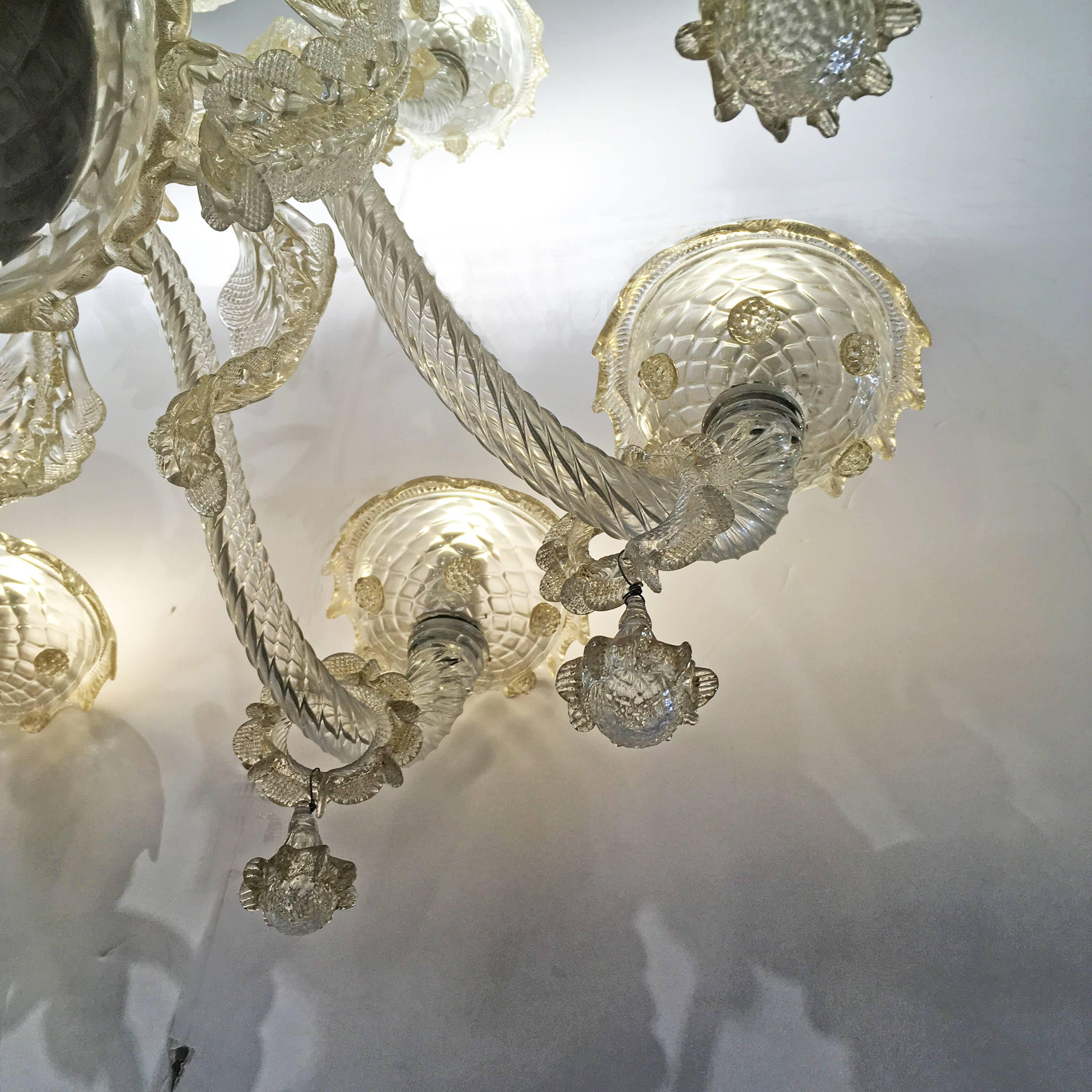Mid-19th Century Venetian Murano Clear and Gilt Crystal Sixteen-Light Chandelier For Sale 6