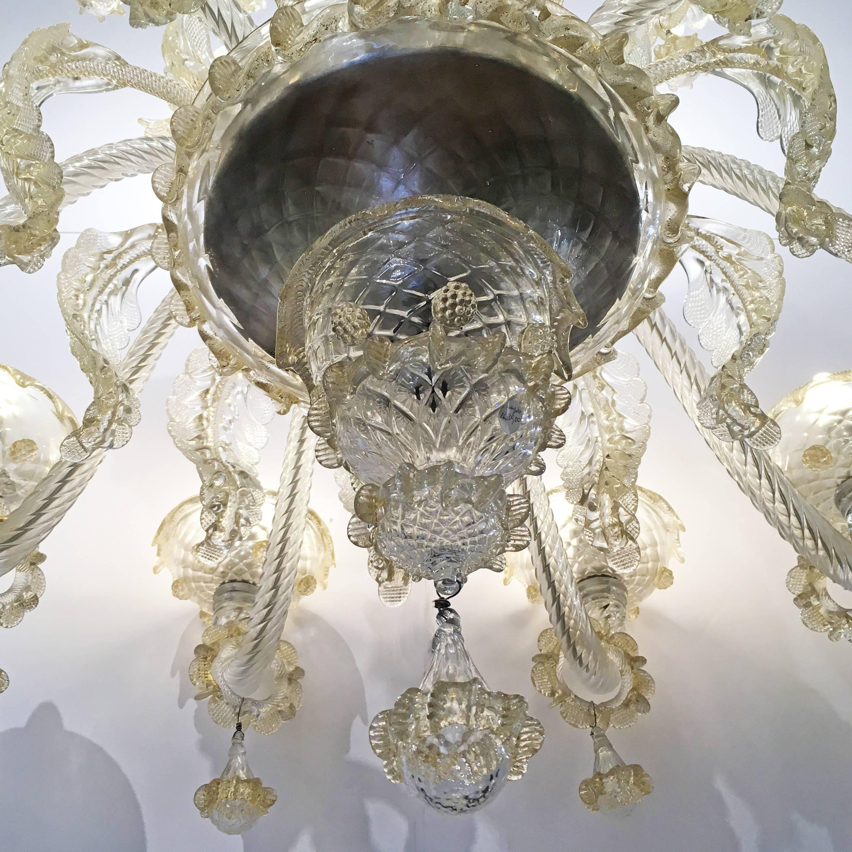 Mid-19th Century Venetian Murano Clear and Gilt Crystal Sixteen-Light Chandelier For Sale 7