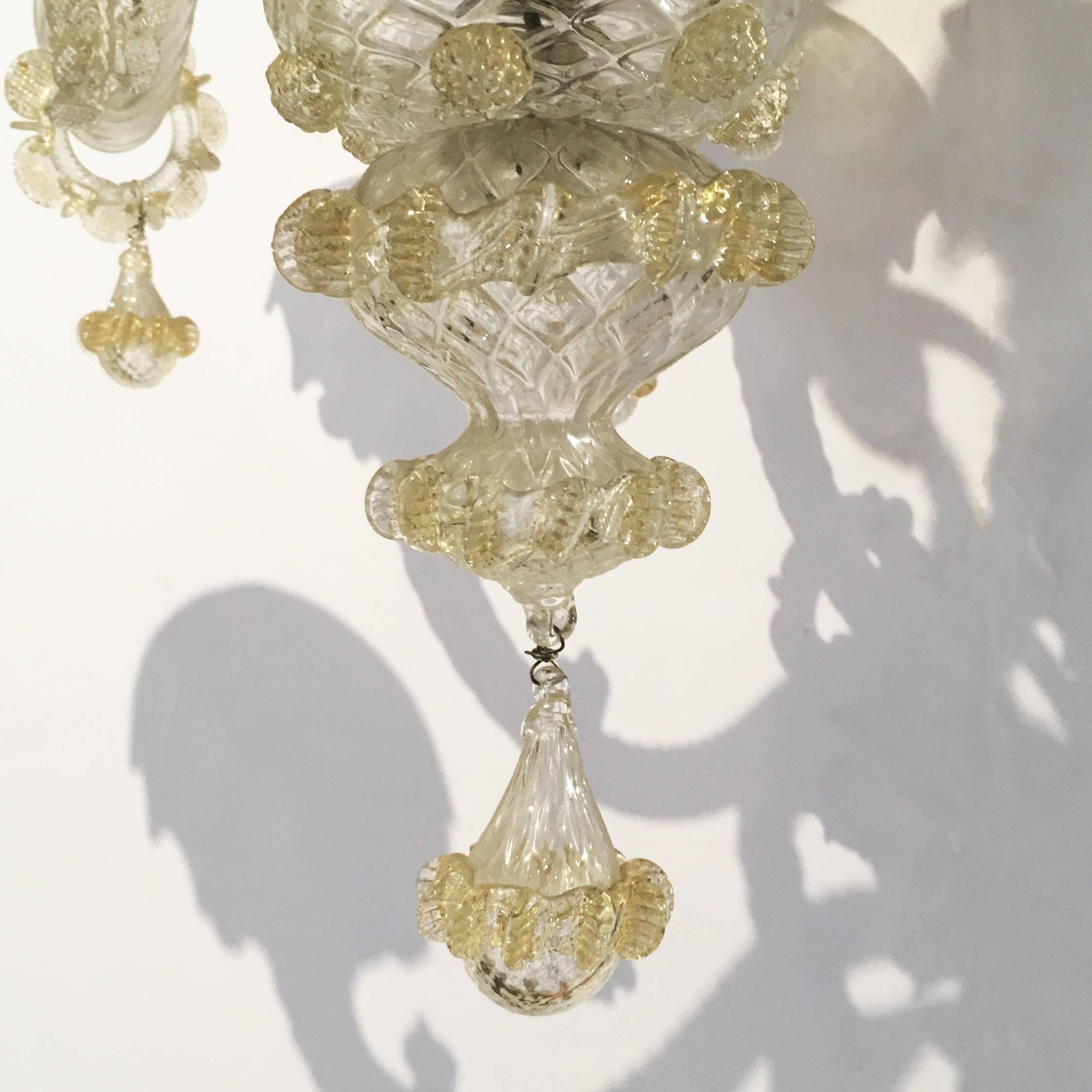 Mid-19th Century Venetian Murano Clear and Gilt Crystal Sixteen-Light Chandelier For Sale 2