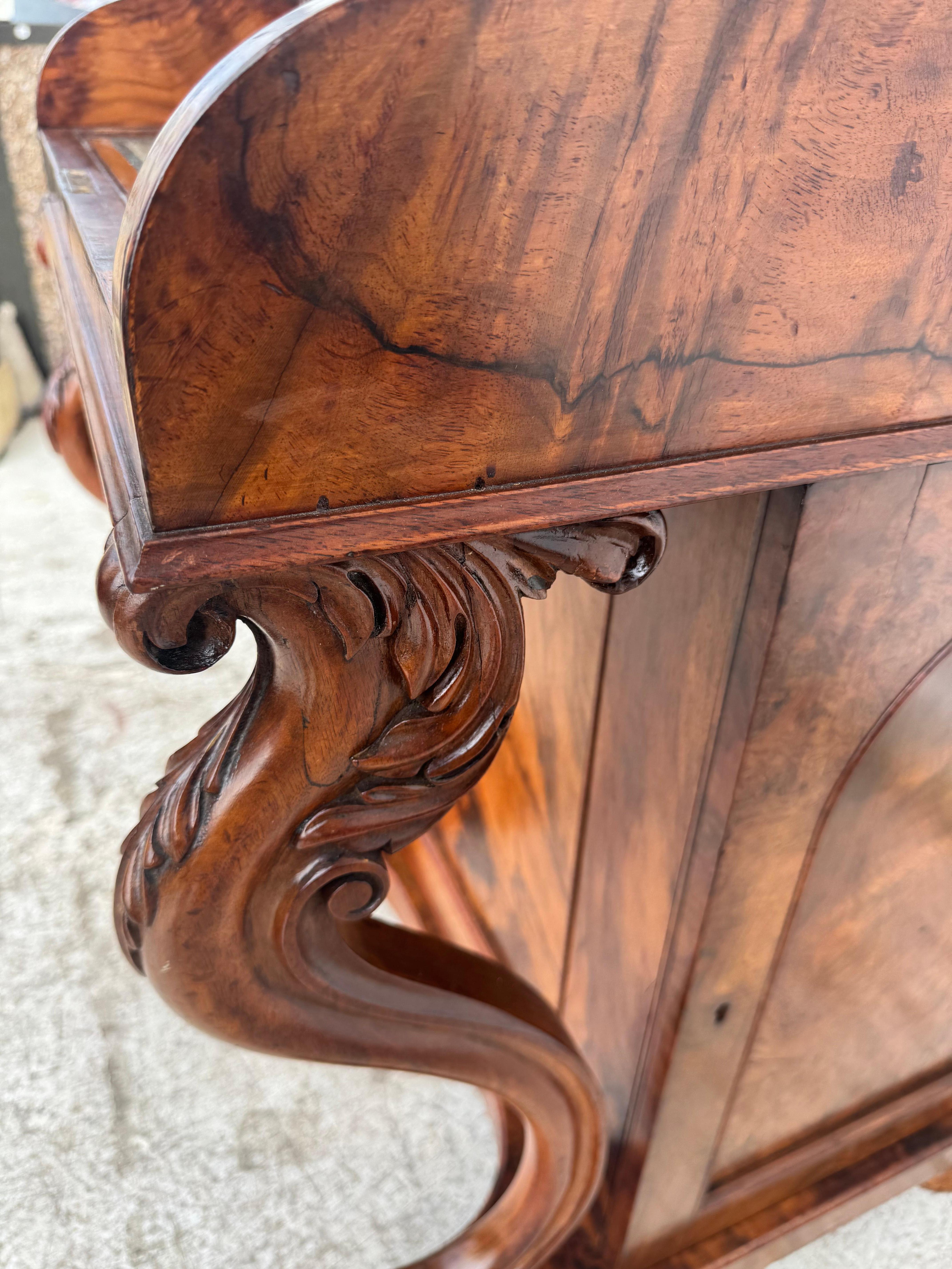 Mid 19th Century Victorian Burlwood Pop Up Davenport in vendita 3