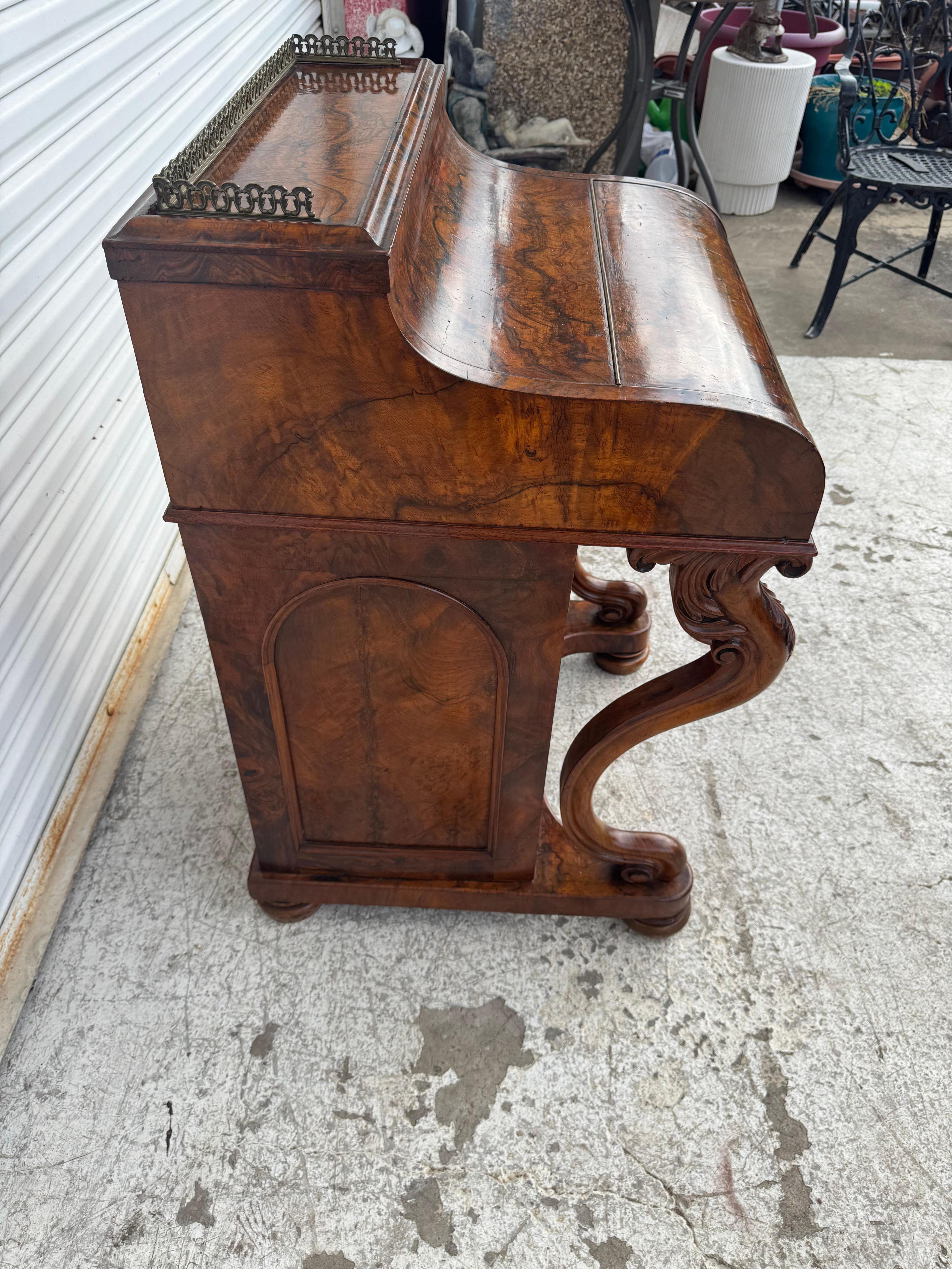 Mid 19th Century Victorian Burlwood Pop Up Davenport in vendita 2