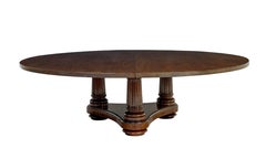 Mid 19th century Victorian dining table of grand proportions