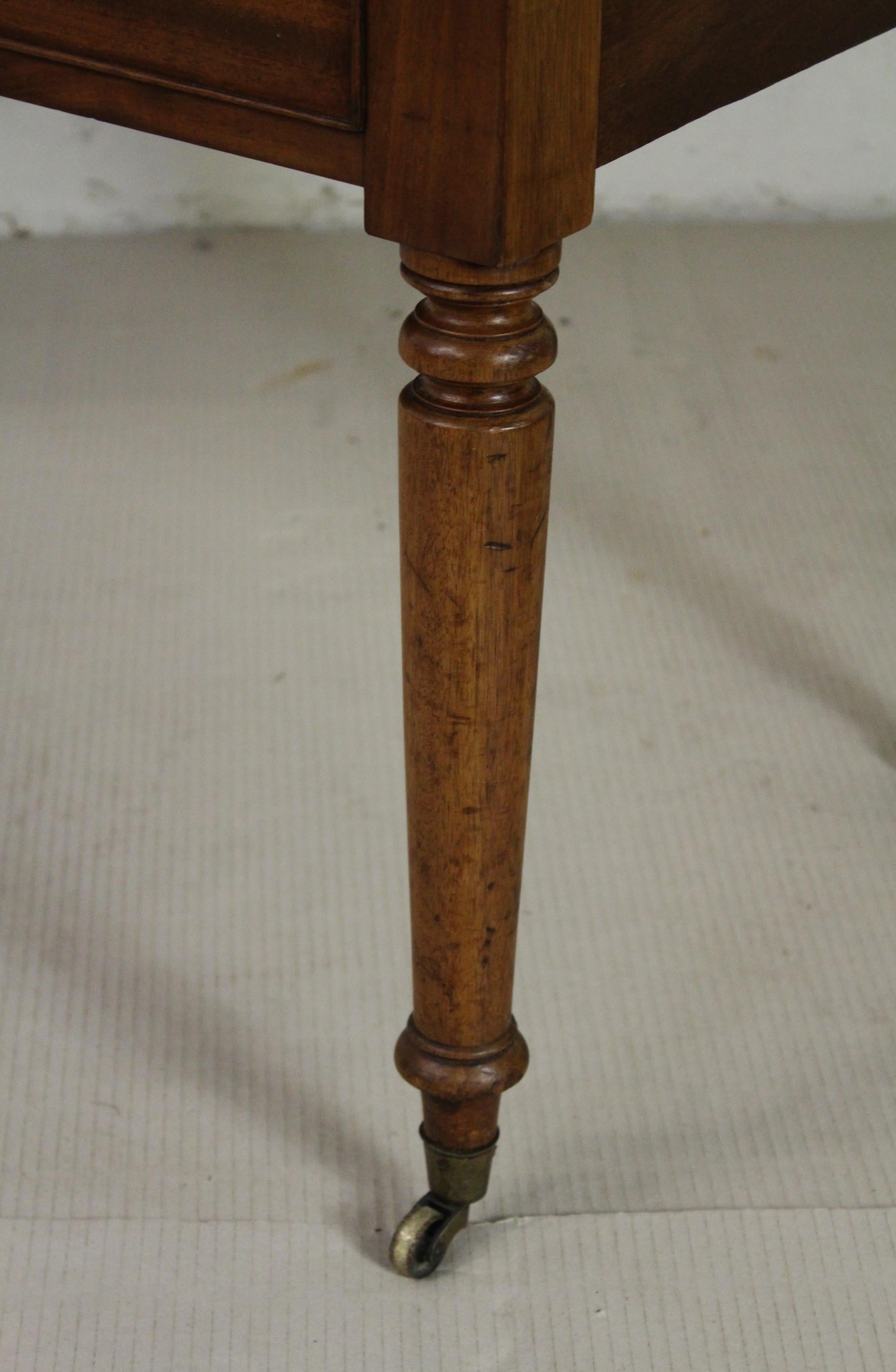 Mid-19th Century Victorian Mahogany Writing Table 1