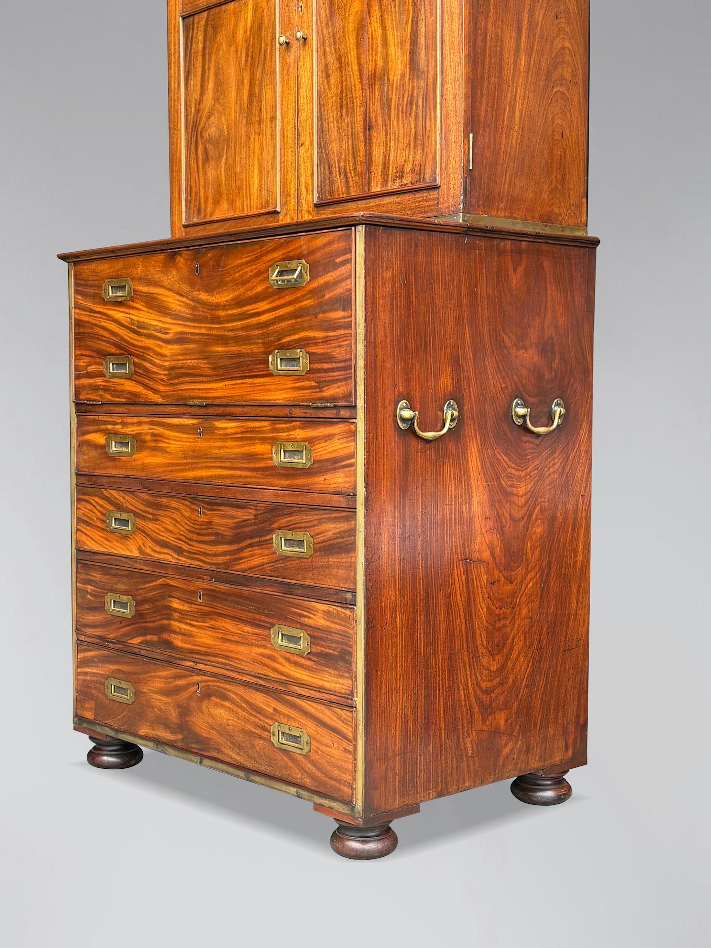 Victorien Mid 19th Century Victorian Period Military Campaign Cabinet Secretaire Chest en vente
