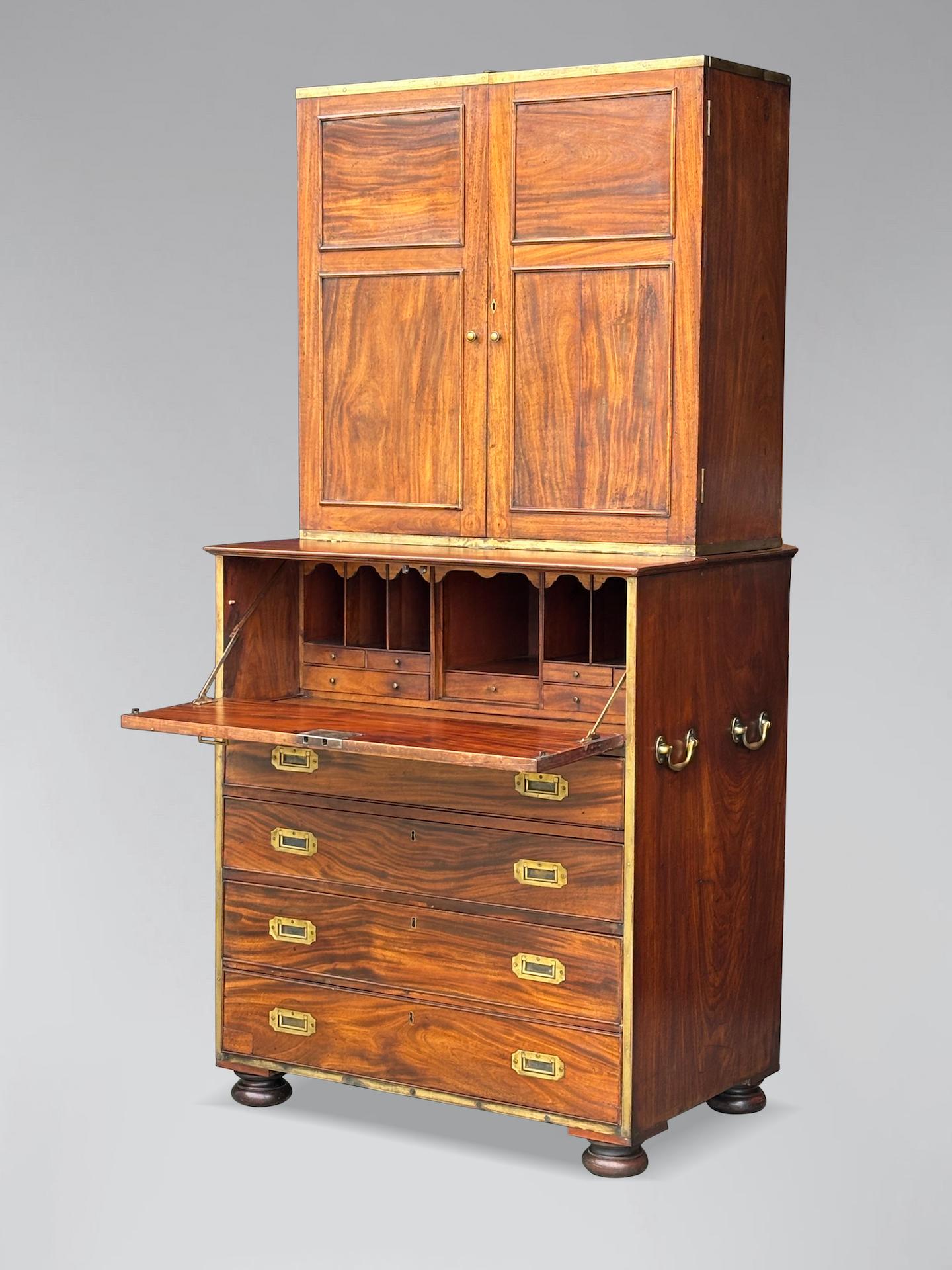Mid 19th Century Victorian Period Military Campaign Cabinet Secretaire Chest Bon état - En vente à Petworth,West Sussex, GB