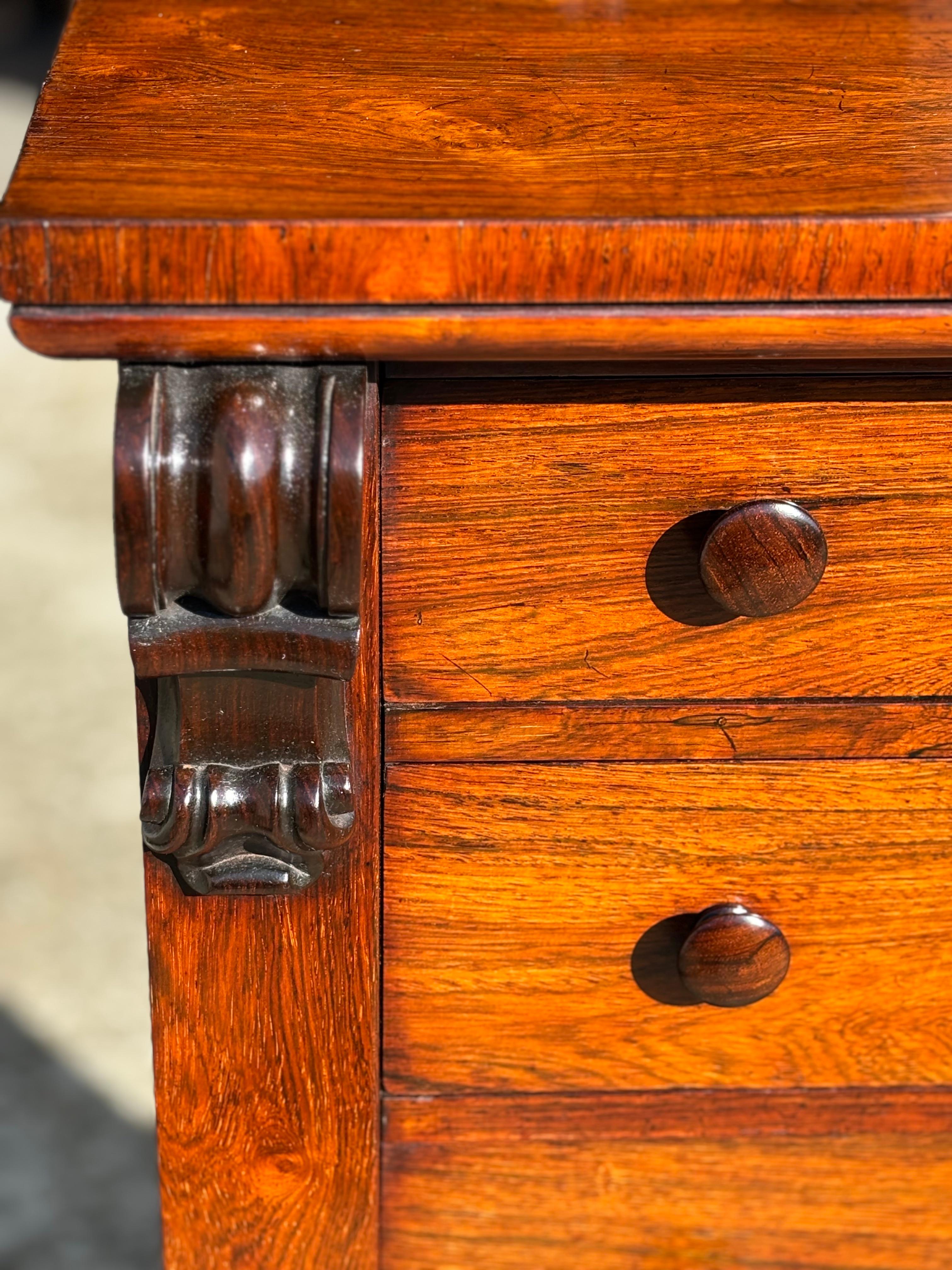 Cassapanca Wellington in legno di palissandro di epoca vittoriana della metà del XIX secolo in vendita 1