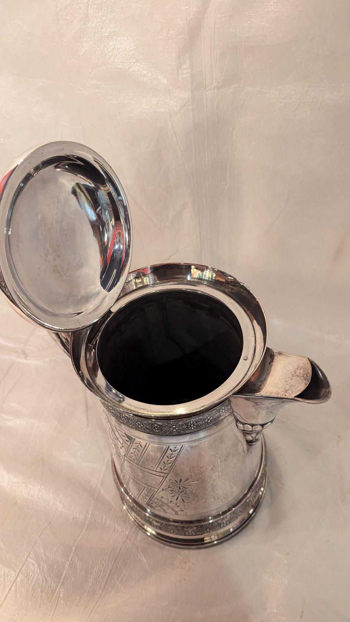 XIXe siècle Pichet victorien en métal argenté du milieu du 19e siècle en vente