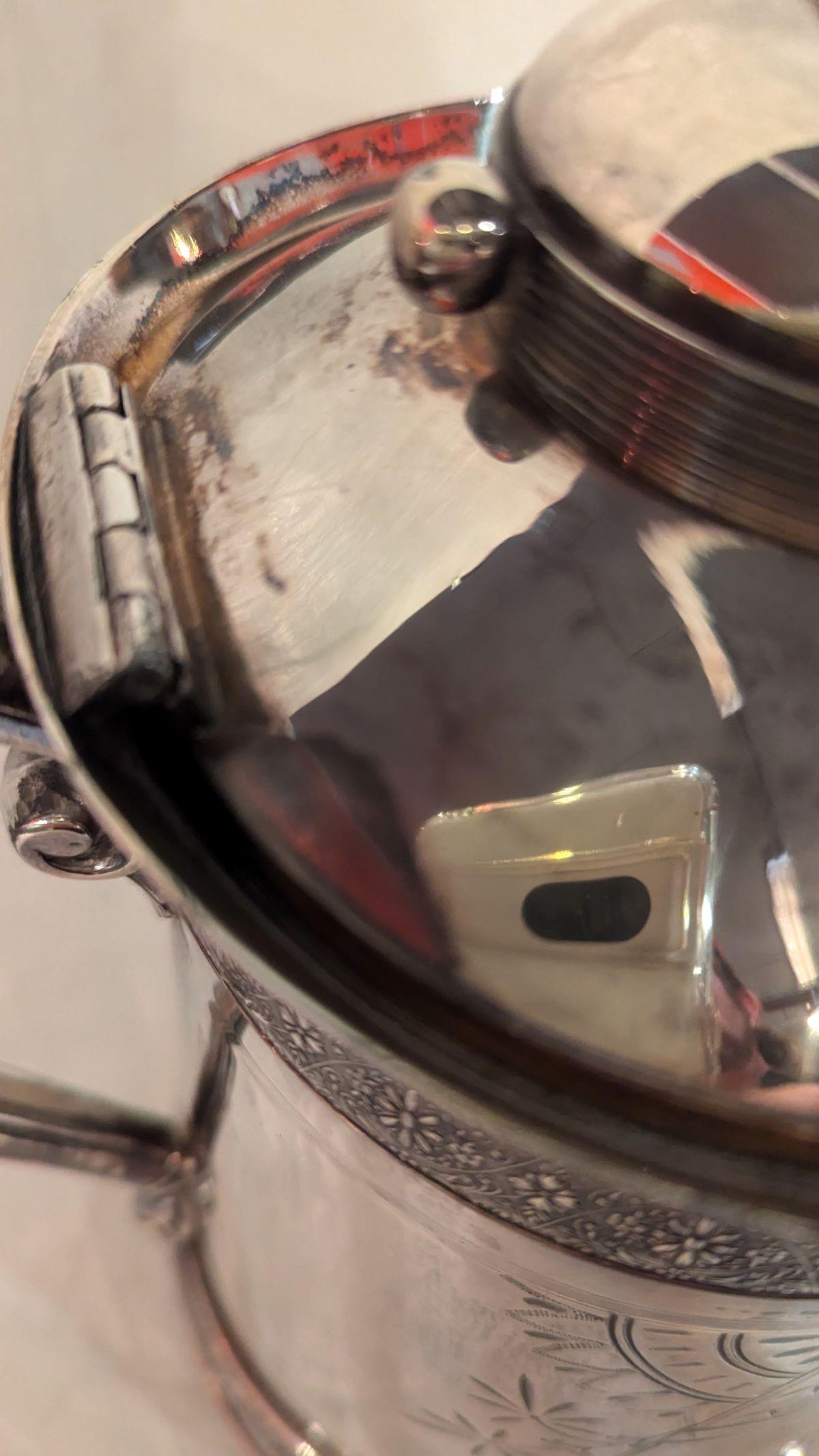 Plaqué argent Pichet victorien en métal argenté du milieu du 19e siècle en vente