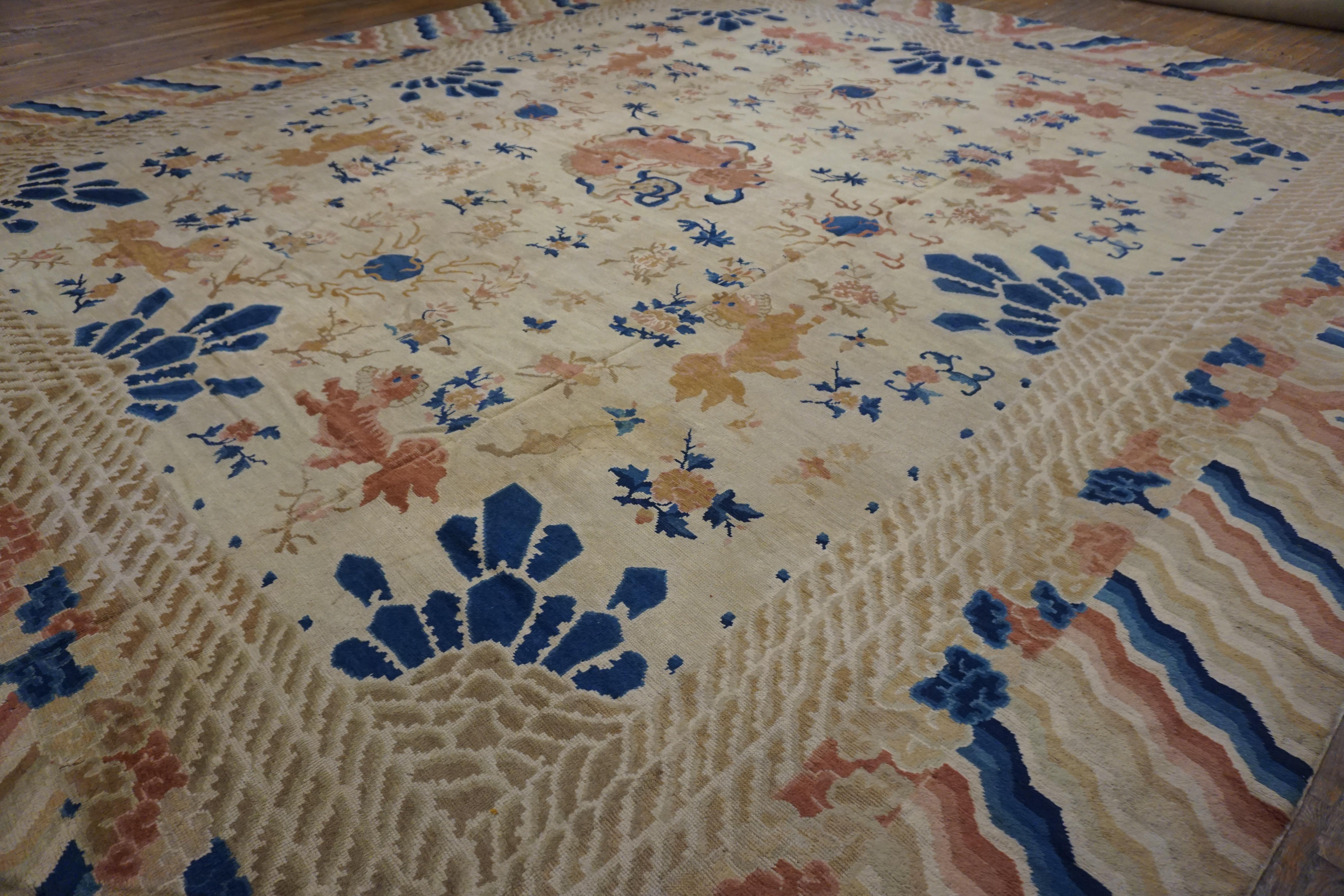 Mid-19th Century W. Chinese Ningxia Carpet For Sale 7