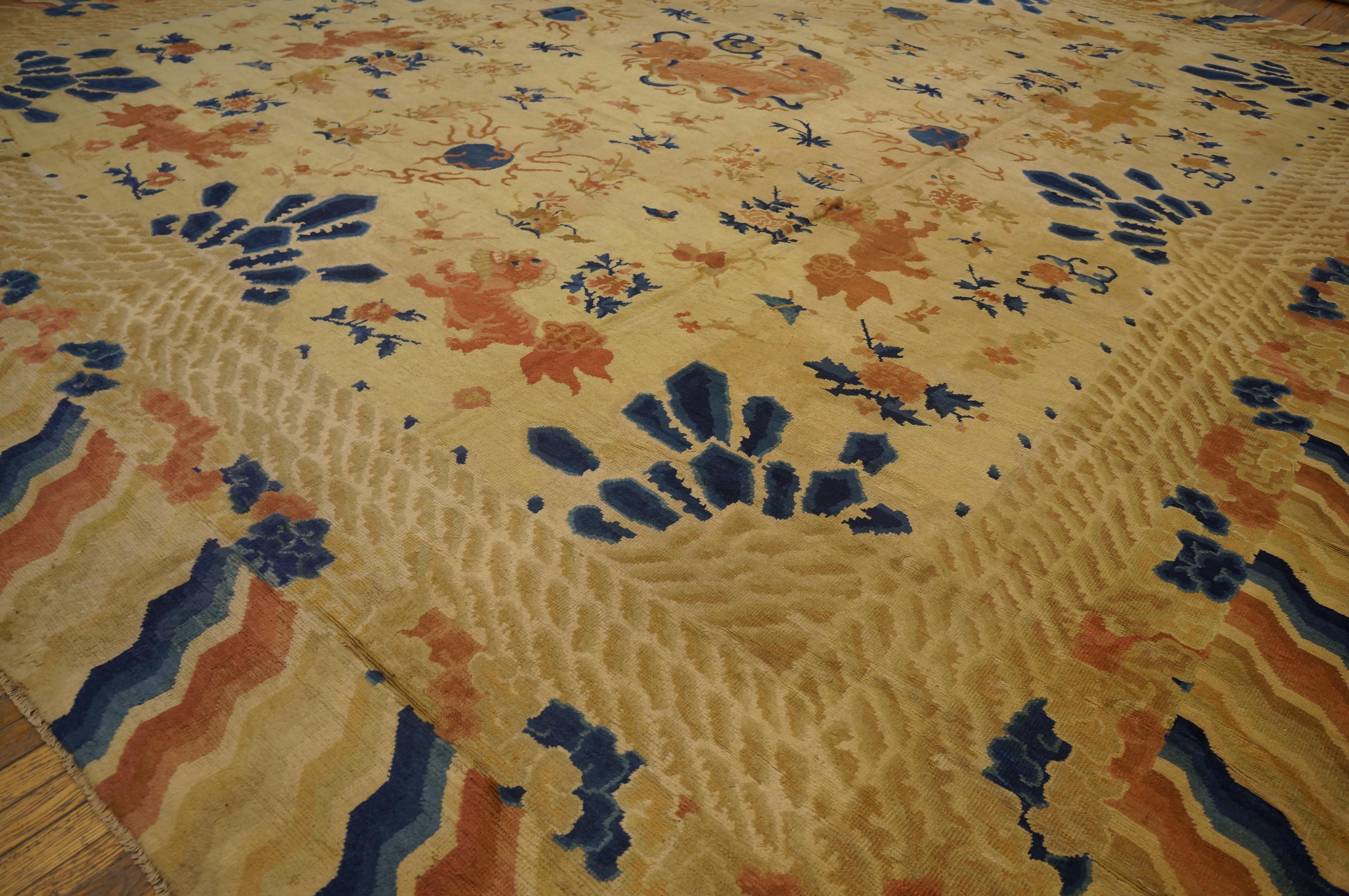 Mid-19th Century W. Chinese Ningxia Carpet For Sale 1