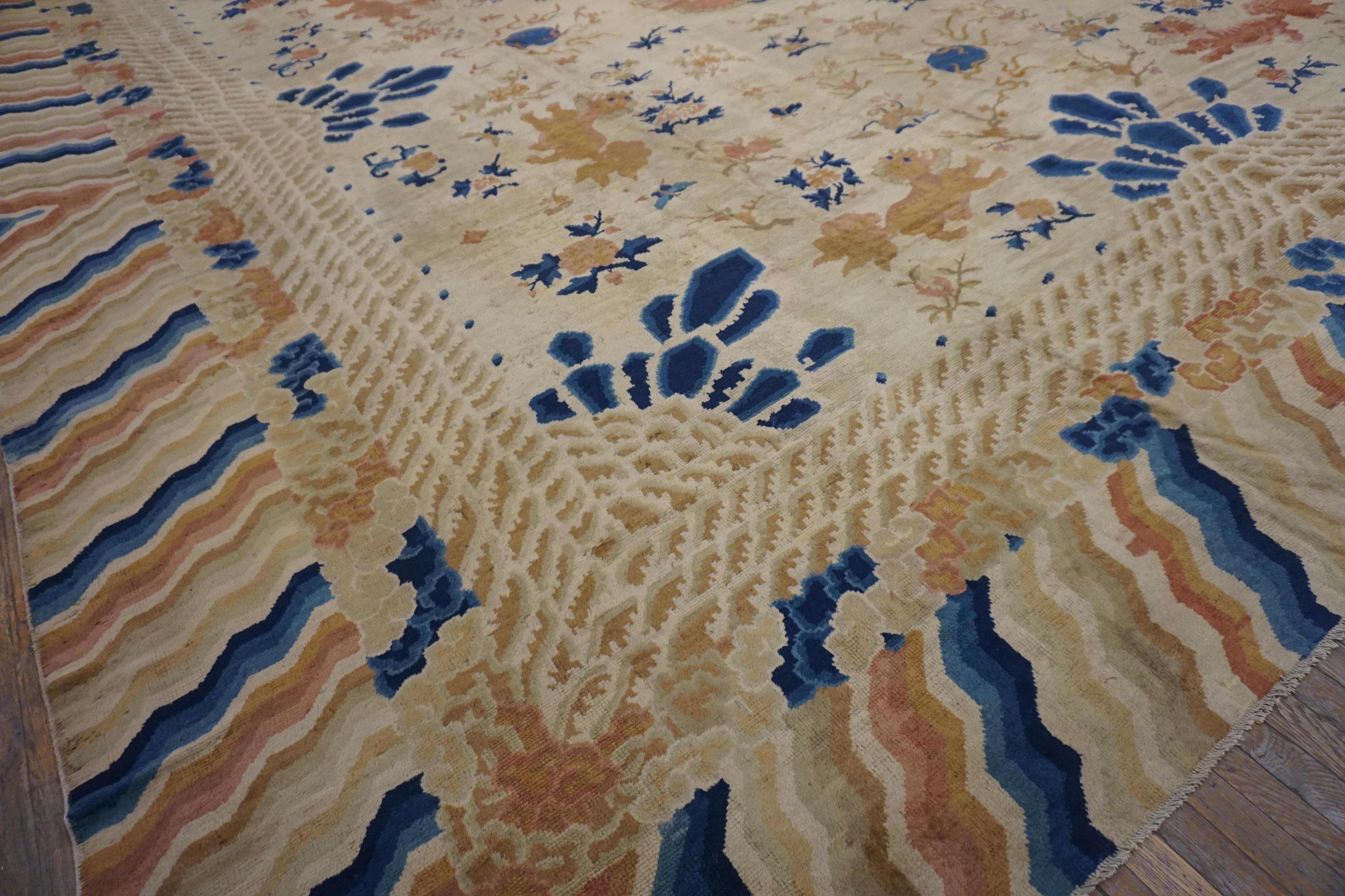 Mid-19th Century W. Chinese Ningxia Carpet For Sale 4