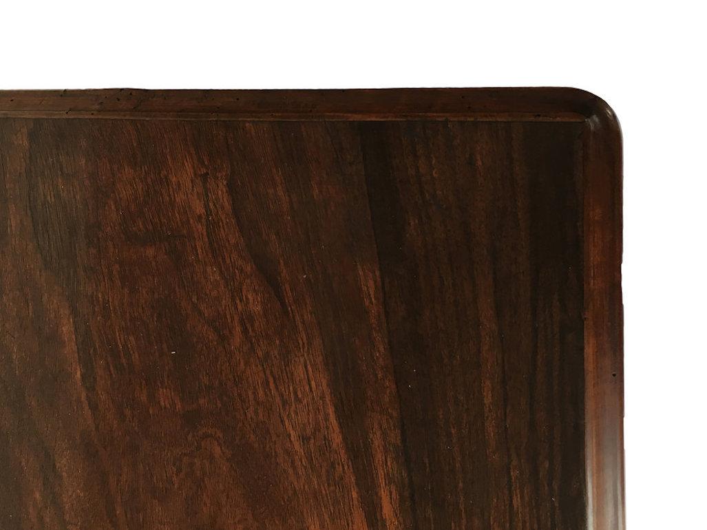 Coffre en noyer de style Biedermeier du milieu du 19e siècle Bon état - En vente à Pittsburgh, PA