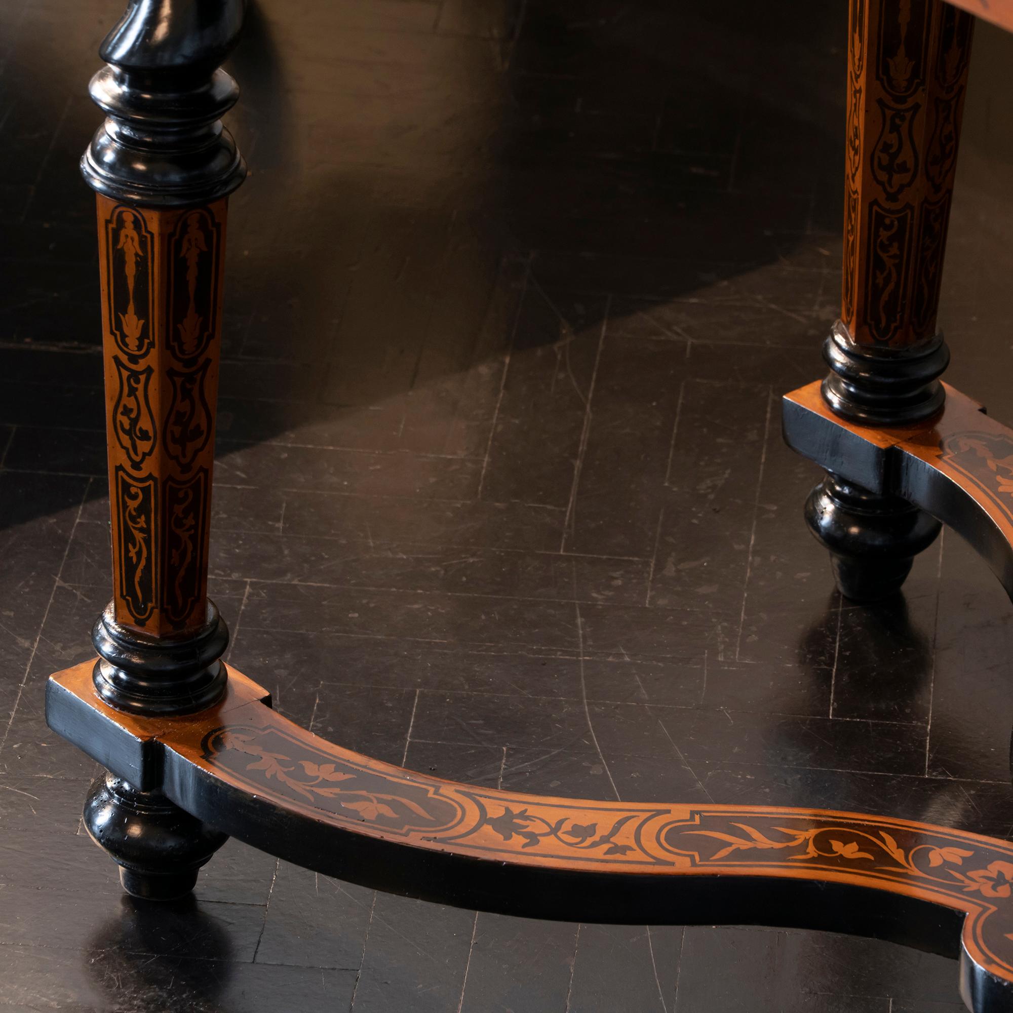 Mid-19th Century Walnut Inlaid Floral Marquetry French Writing Table 6