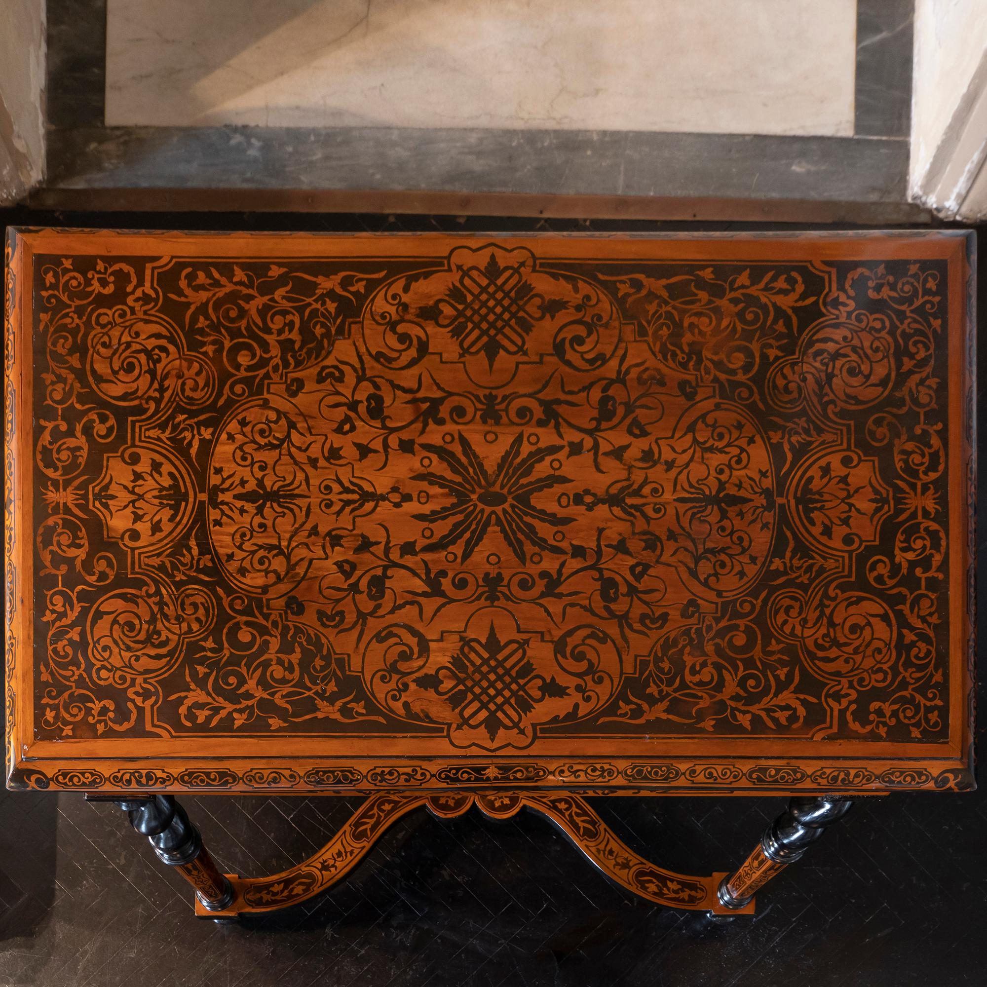 Mid-19th Century Walnut Inlaid Floral Marquetry French Writing Table 7