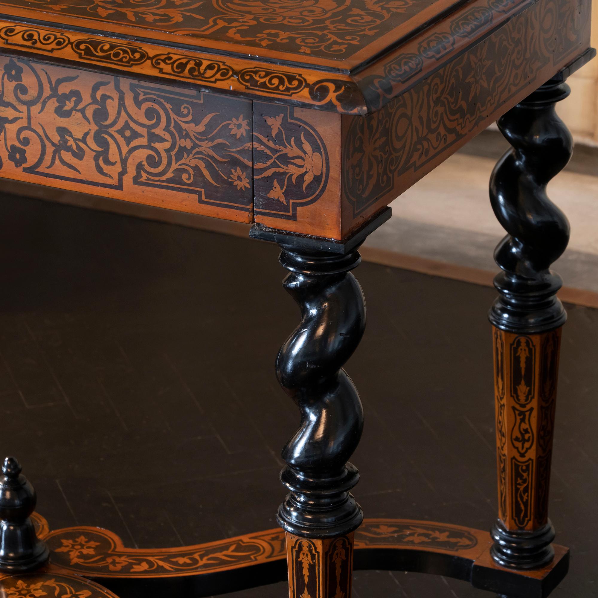 Mid-19th Century Walnut Inlaid Floral Marquetry French Writing Table 5