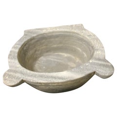 Lavello in marmo bianco della metà del XIX secolo