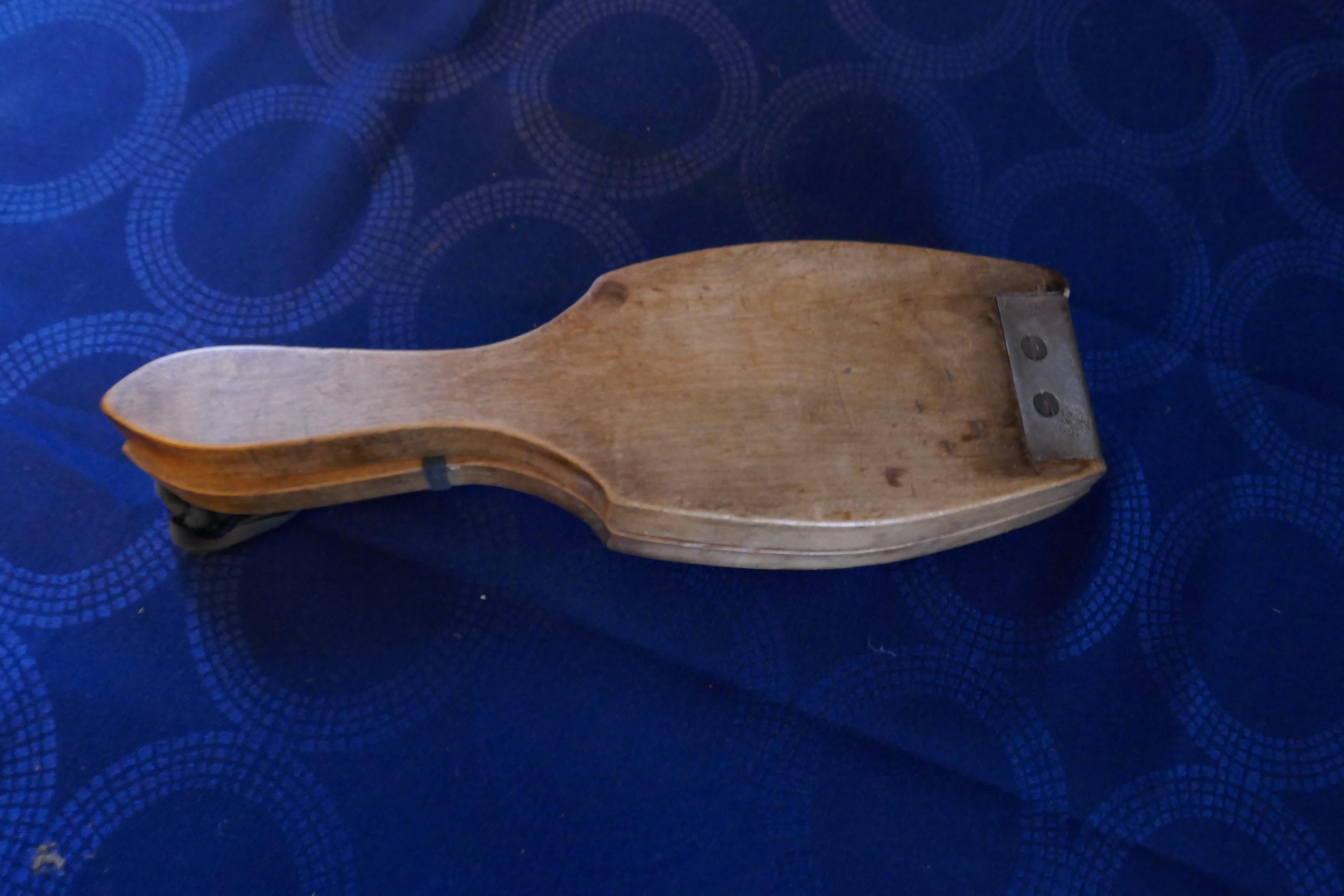 Mid-19th Century Wood and Ceramic Lemon Squeezer In Good Condition For Sale In Chillerton, Isle of Wight