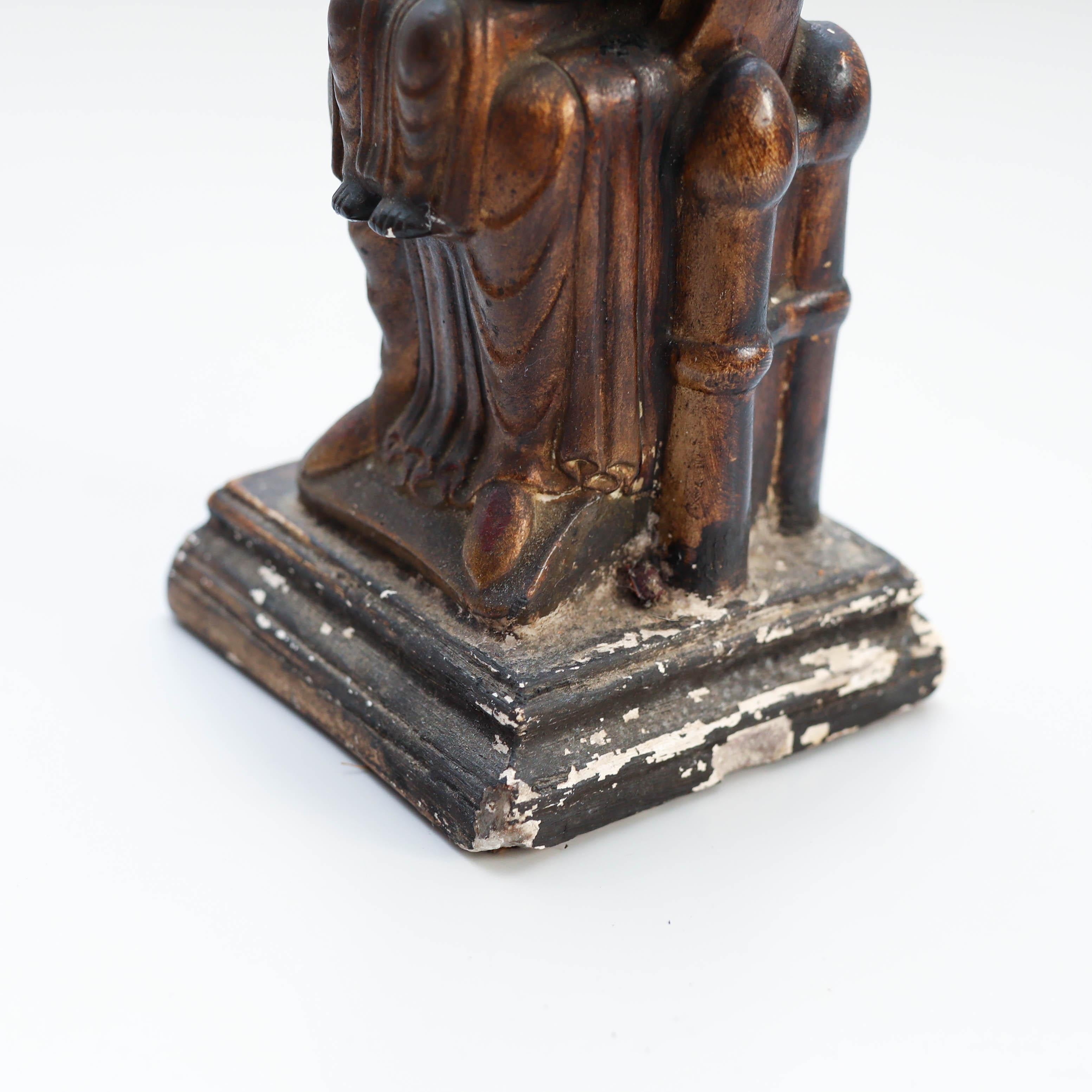 Französische Jungfrauenstatue aus Holz aus der Mitte des 19. Jahrhunderts, um 1940 im Angebot 4